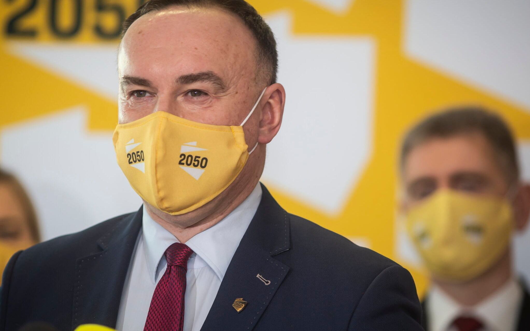 19.01.2021  Bialystok . Od lewej: poslanka Hana Gill - Piatek , Michal Kobosko , Maciej Zywno podczas konferencji prasowej ruchu Polska 2050 Szymona Holowni , na ktorej przedstawiono nowego czlonka ruchu - radnego sejmiku wojewodztwa podlaskiego , bylego czlonka Platformy Obywatelskiej Macieja Zywno .
Fot. Agnieszka Sadowska / Agencja Gazeta
 *** Local Caption *** .