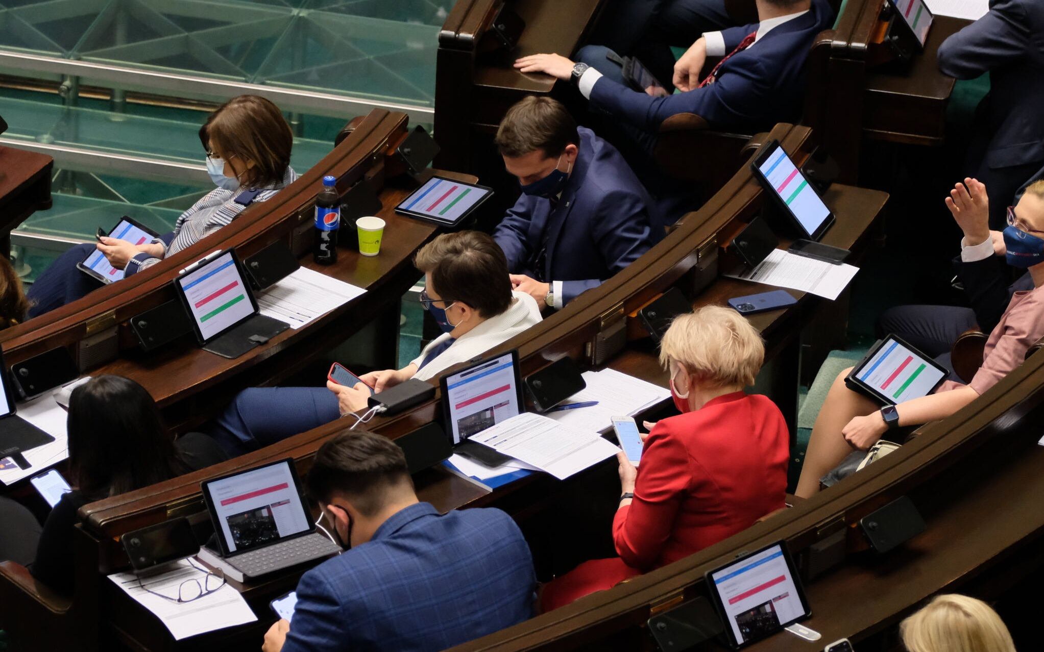 04.05.2021 Warszawa . Sejm . 29 . posiedzenie Sejmu IX kadencji . Poslowie podczas posiedzenia w sprawie akceptacji dla Krajowego Planu Odbudowy i europejskiego Funduszu Odbudowy .
Fot. Slawomir Kaminski / Agencja Gazeta