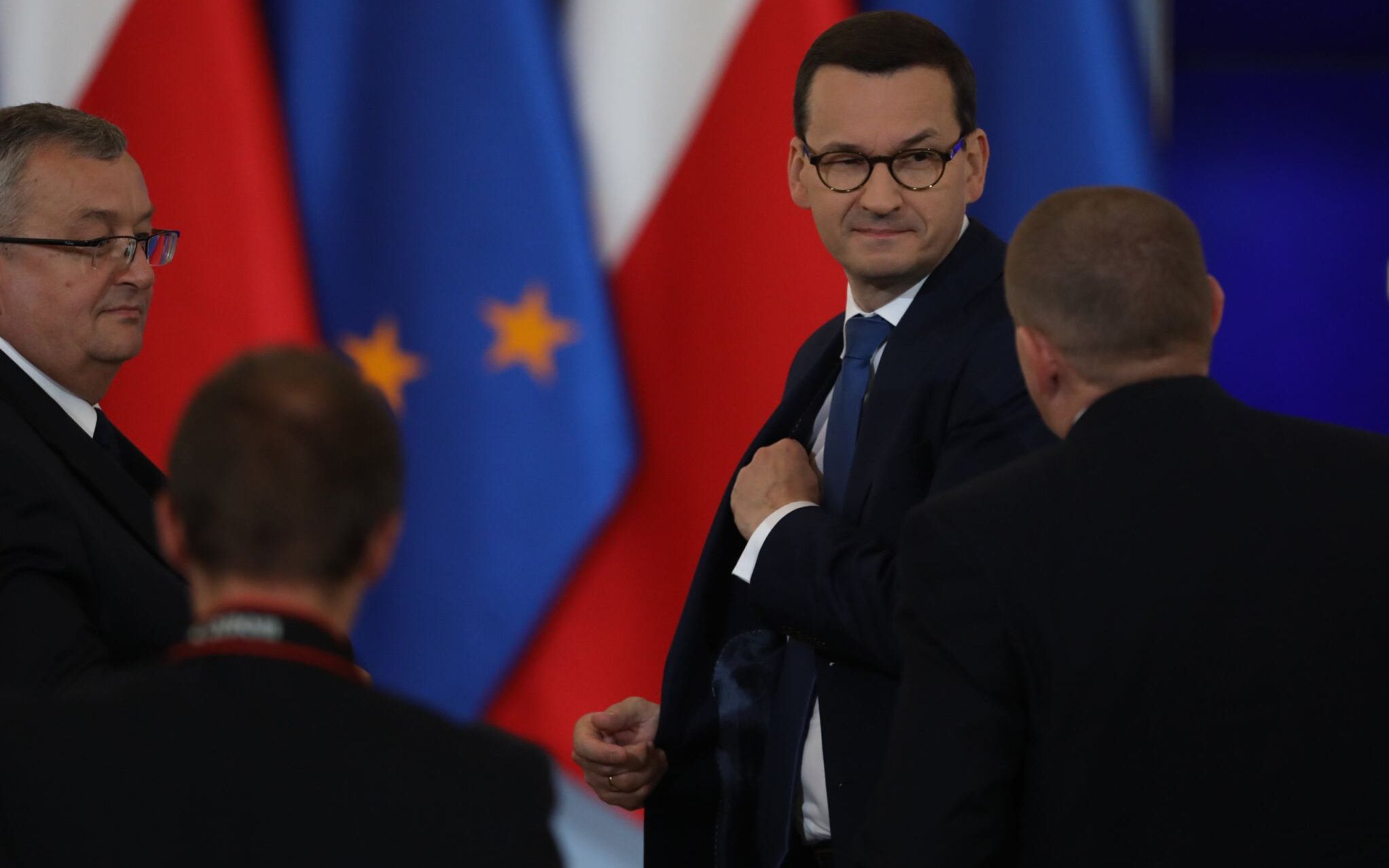 18.07.2019 Warszawa , Aleje Ujazdowskie . Kancelaria Prezesa Rady Ministrow . Minister infrastruktury Andrzej Adamczyk (L), premier Mateusz Morawiecki (P) podczas spotkania z samorzadowcami #PolaczeniaLokalne .
Fot. Maciek Jazwiecki / Agencja Gazeta