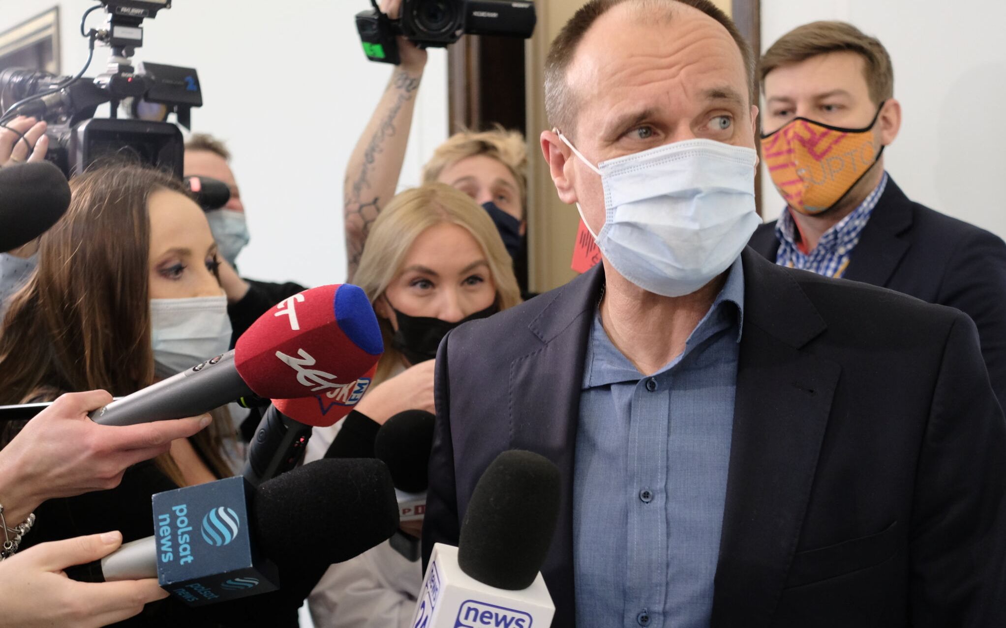 26.01.2022 Warszawa , ul. Wiejska , Sejm . Posel Pawel Kukiz udziela wywiadu na sejmowym korytarzu .
Fot. Slawomir Kaminski / Agencja Wyborcza.pl