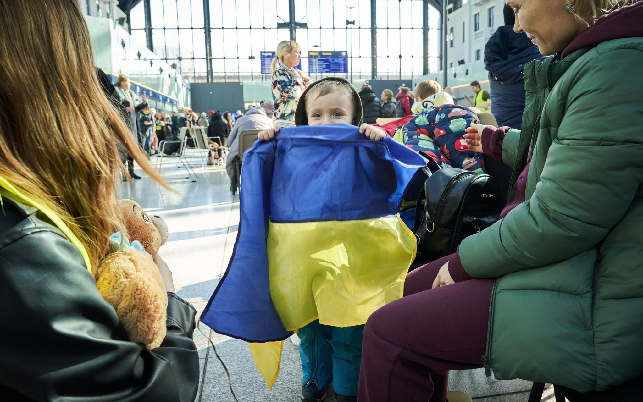 09.03.2022 Lodz , Dworzec Lodz Fabryczna . Uchodzcy uciekajacy przed wojna - agresja Putina na Ukraine .
Fot. Marcin Stepien / Agencja Wyborcza.pl