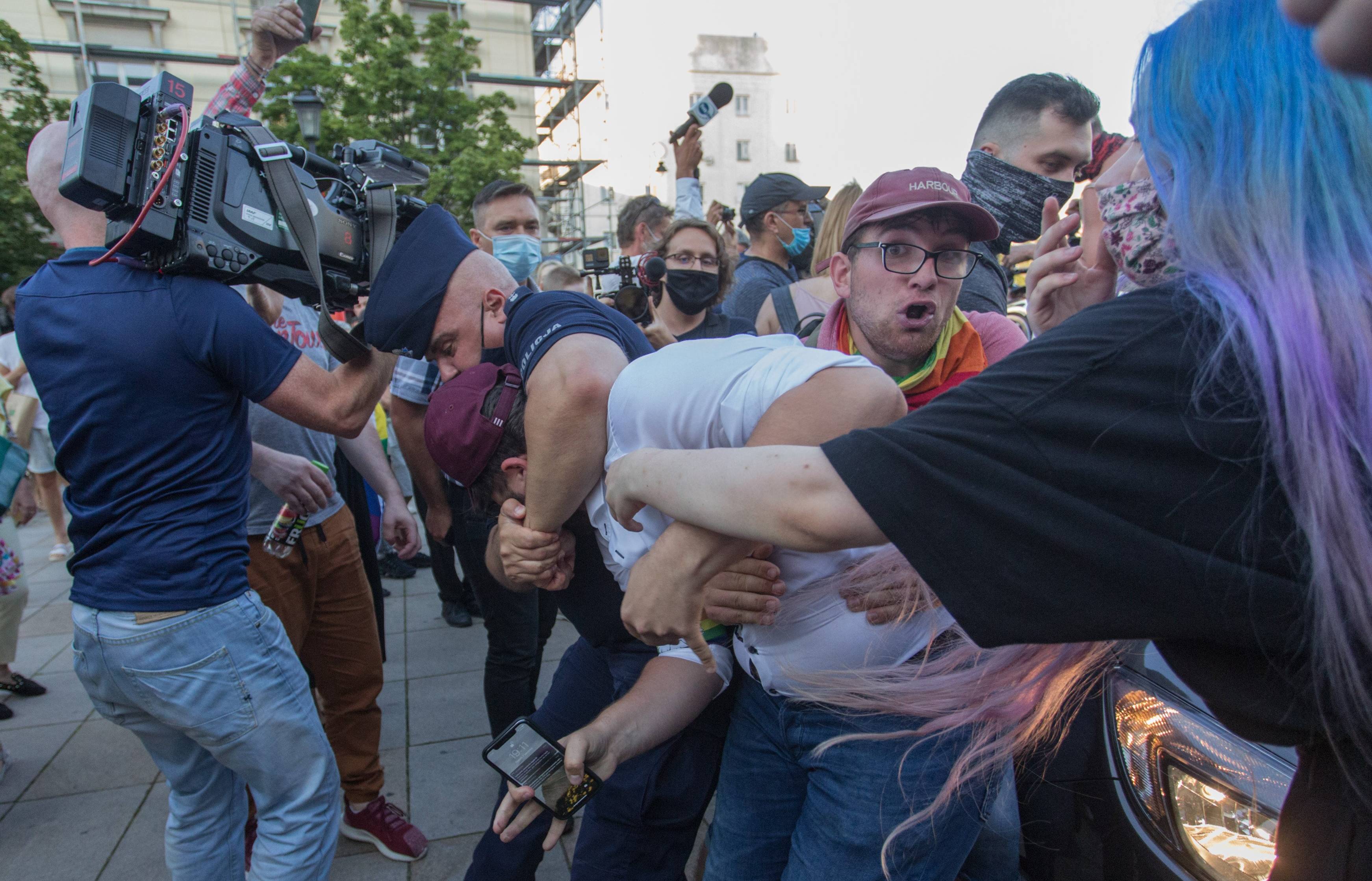 Blokada aresztowania aktywistki LGBT Margot podczas Tęczowej Nocy