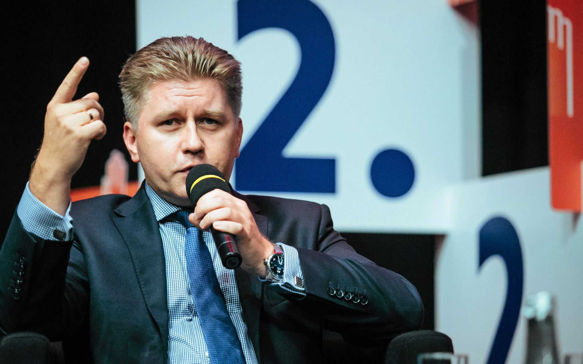 13.09.2017 Gdansk , Europejskie Centrum Solidarnosci , Drugi Gdanski Tydzien Demokracji . Jaki mamy w Polsce ustroj?  Salon Mlodopolski im . Arama Rybickiego , goscie : prof . Wieslaw Wladyka , prof . Marcin Matczak , prowadzenie Marek Ponikowski . Na widowni Prezydent Gdanska Pawel Adamowicz , Aleksander Hall i mec . Jacek Taylor .
fot . Renata Dabrowska / Agencja Gazeta