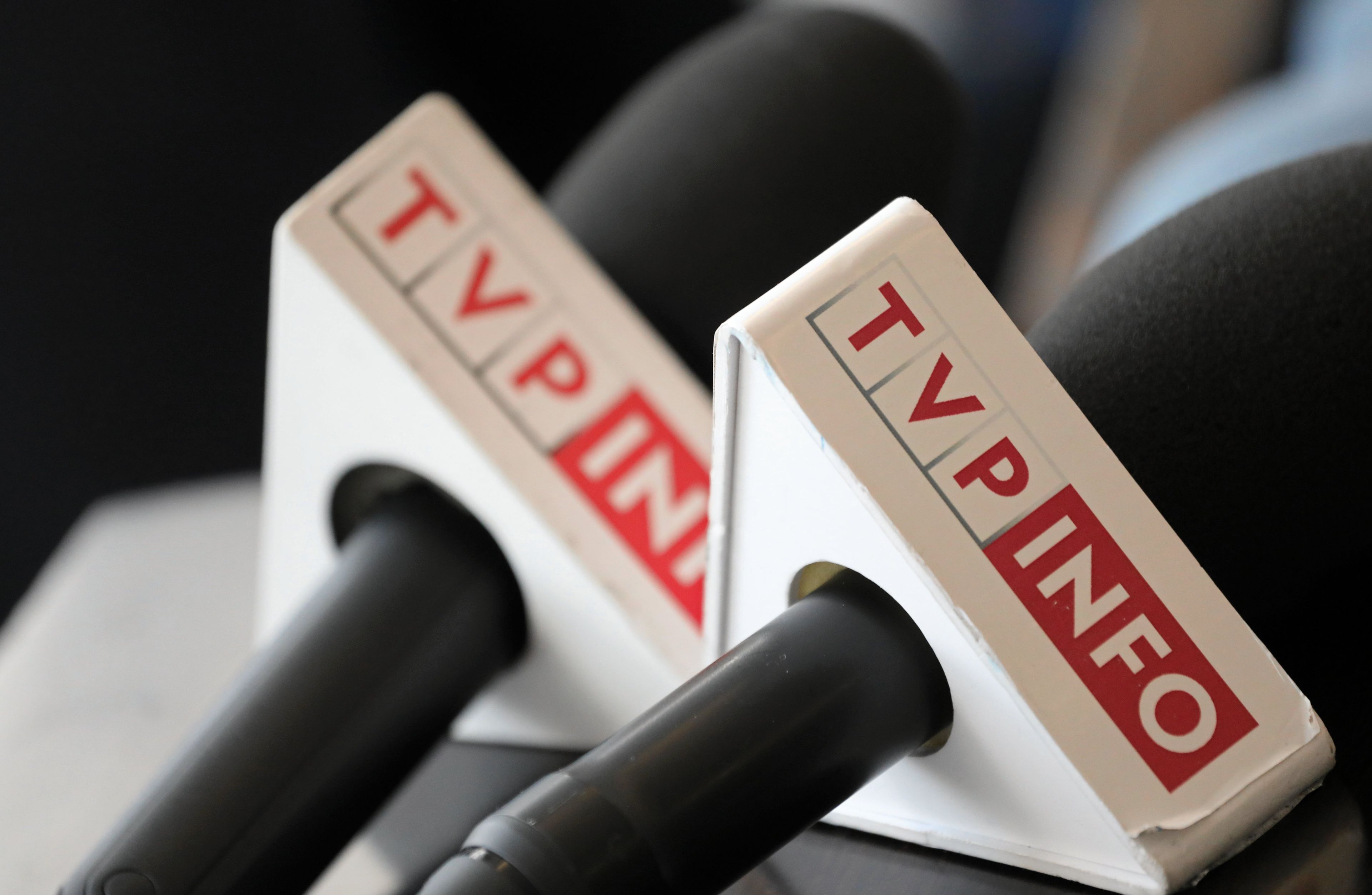 mikrofony z logiem TVP Info