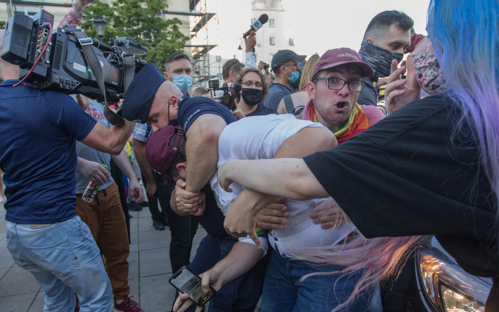 07.08.2020 Warszawa . ulica Solec . Blokada aresztowania aktywistki KPH .
Fot. Adam Stepien / Agencja Gazeta