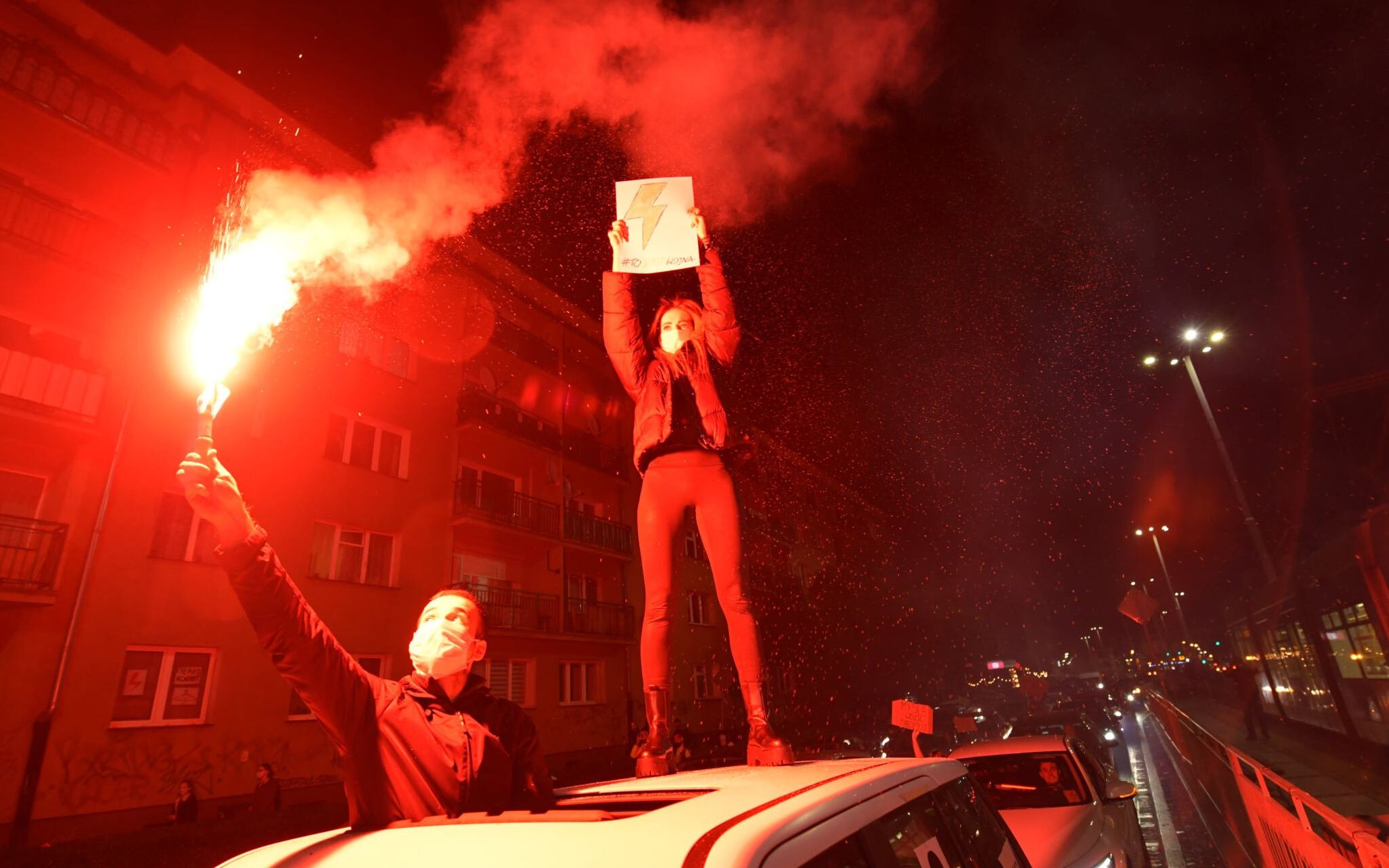 28.10.2020 Wroclaw . Protest Strajku Kobiet w zwiazku z zaostrzeniem prawa aborcyjnego . 
Fot. Tomasz Pietrzyk / Agencja Gazeta