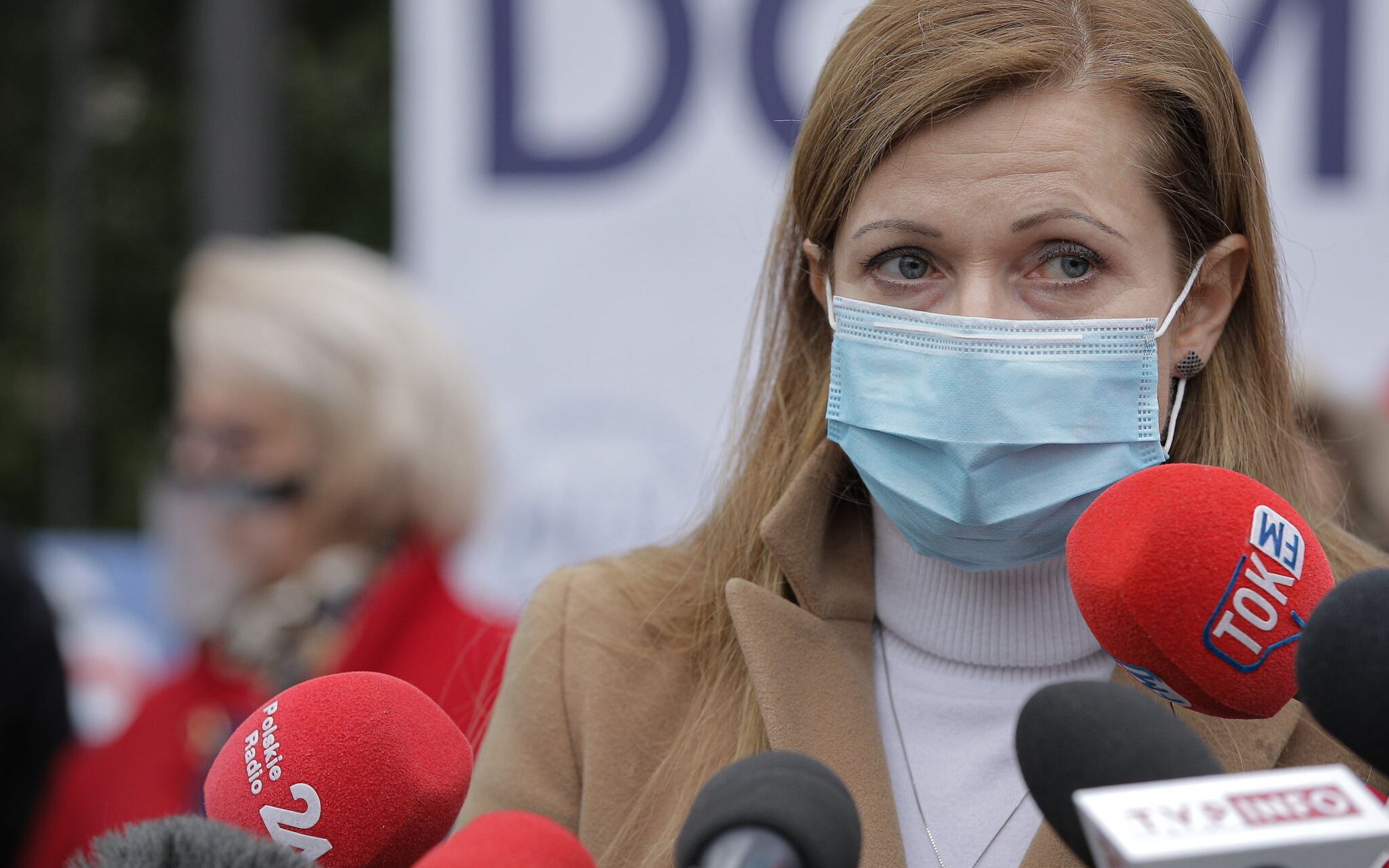 11.12.2020 Warszawa , Aleje Ujazdowskie 1 / 3 . Kancelaria Prezesa Rady Ministrow . Prezes Polskiego Towarzystwa Poloznych Beata Pieta podczas konferencji prasowej '' Pielegniarki i Polozne mowia DOSC ''. 
Fot. Dawid Zuchowicz / Agencja Gazeta