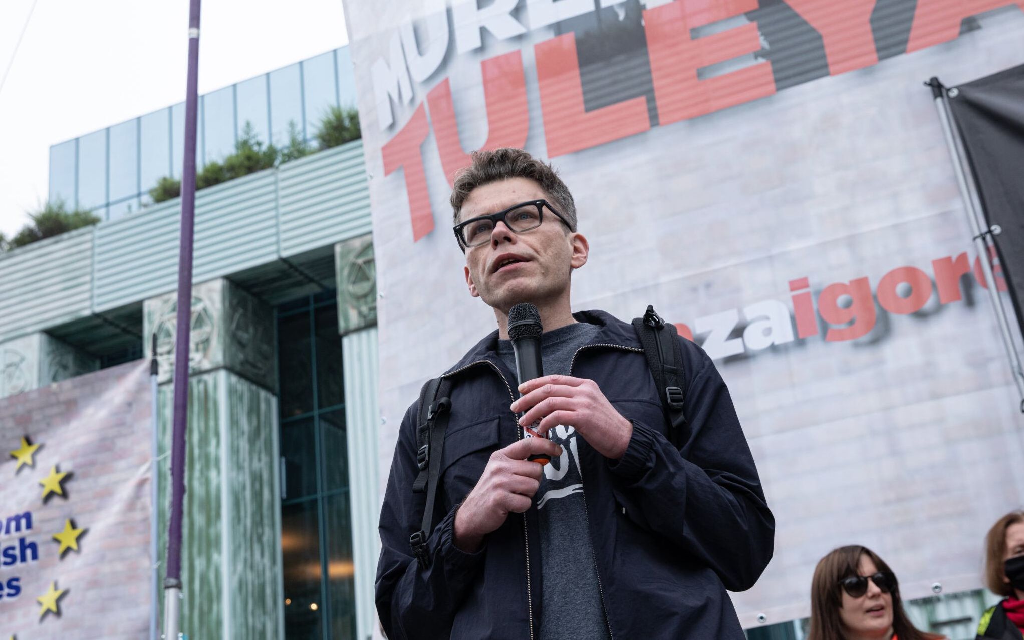 09.06.2020 Warszawa , plac Krasinskich . Sedzia Igor Tuleya podczas demonstracji wsparcia dla niego w zwiazku z wnioskiem o uchylenie mu immunitetu przez Izbe Dyscyplinarna SN .

Fot. Dawid Zuchowicz / Agencja Gazeta