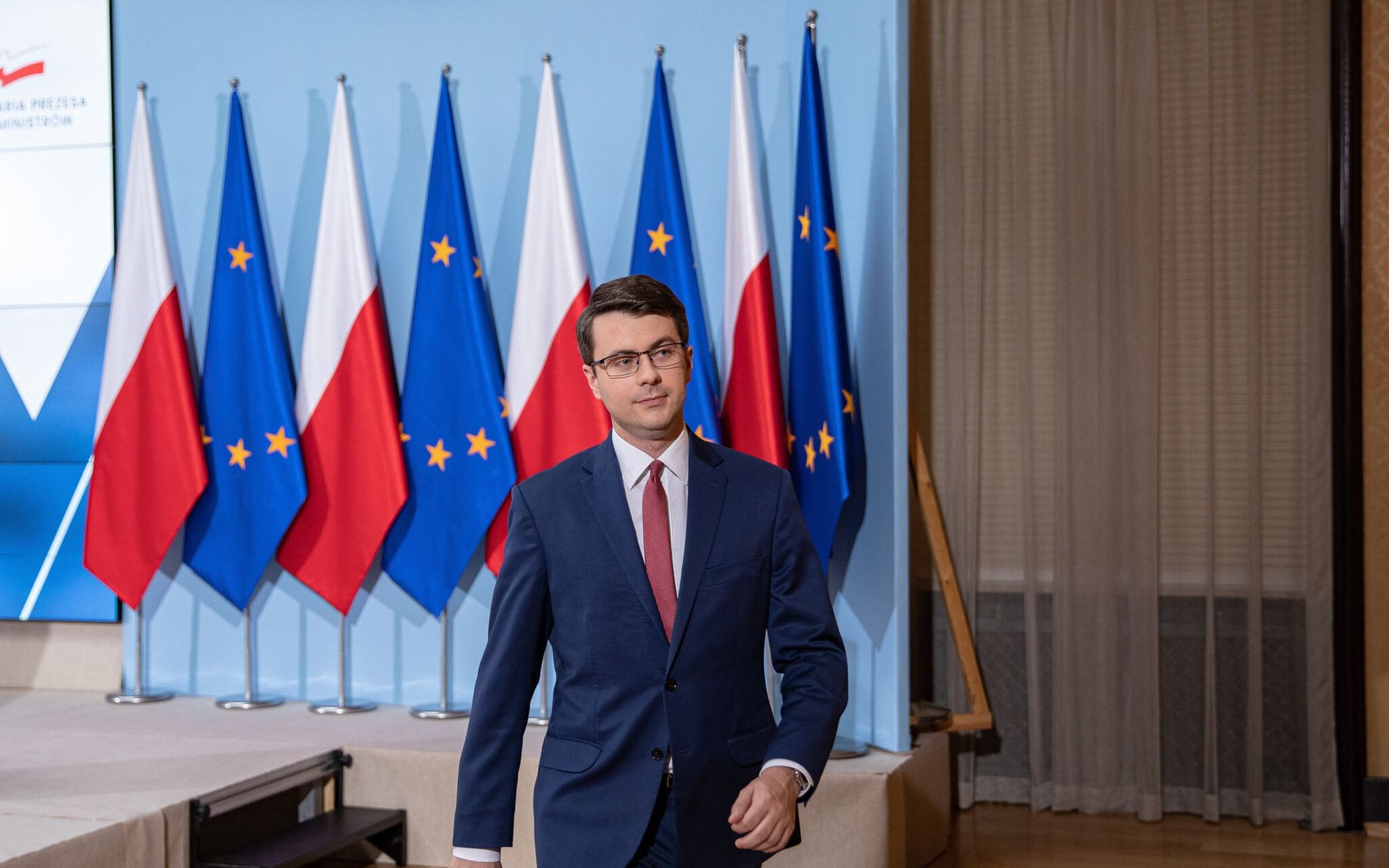 16.08.2019 Warszawa , Kancelaria Prezesa Rady Ministrow . Rzecznik rzadu Piotr Muller podczas konferencji prasowej ws ustawy o Organizacji Lotow Najwazniejszych Osob w Panstwie . 
Fot. Dawid Zuchowicz / Agencja Gazeta