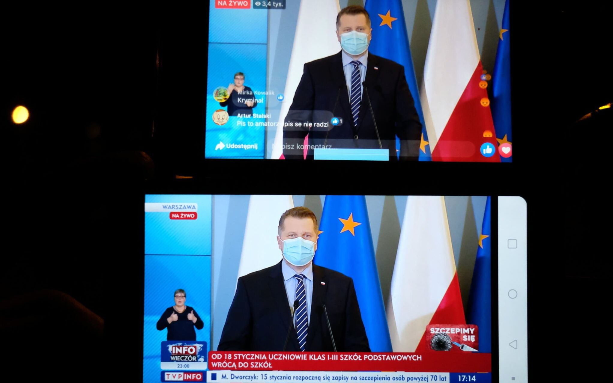 11.01.2021  Warszawa . Kancelaria Prezesa Rady Ministrow . Minister edukacji i nauki Przemyslaw Czarnek podczas , odbywajacej sie on-line , konferencji prasowej na temat zasad bezpieczenstwa i powrotu ksztalcenia stacjonarnego w klasach 1 - 3 w szkolach podstawowych od 18.01.2021 w zwiazku z epidemia koronawirusa i w sprawie nieprawidlowosci szczepien przeciw covid w szpitalu Warszawskiego Uniwersytetu Medycznego . 
Fot. Slawomir Kaminski / Agencja Gazeta