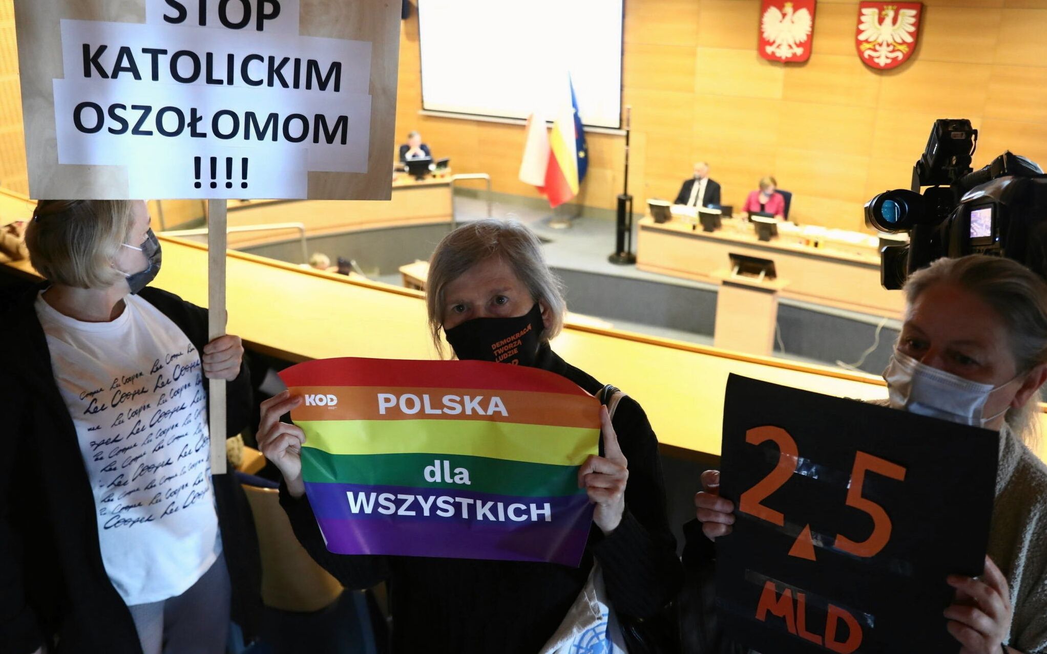 19.08.2021 Krakow , ulica Raclawicka , Urzad Marszalkowski . Posiedzenie Sejmiku Wojewodztwa Malopolskiego w sprawie uniewaznienia deklaracji przeciwko LGBT . Fot. Jakub Porzycki / Agencja Gazeta