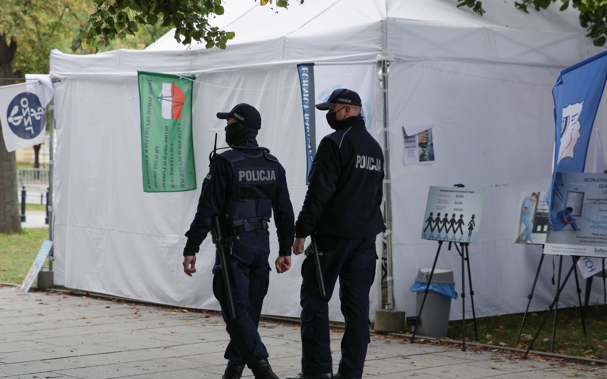 19.09.2021 Warszawa , aleje Jerozolimskie . Puste Biale Miasteczko pod Kancelaria Prezesa Rady Ministrow .

Fot. Dawid Zuchowicz / Agencja Gazeta