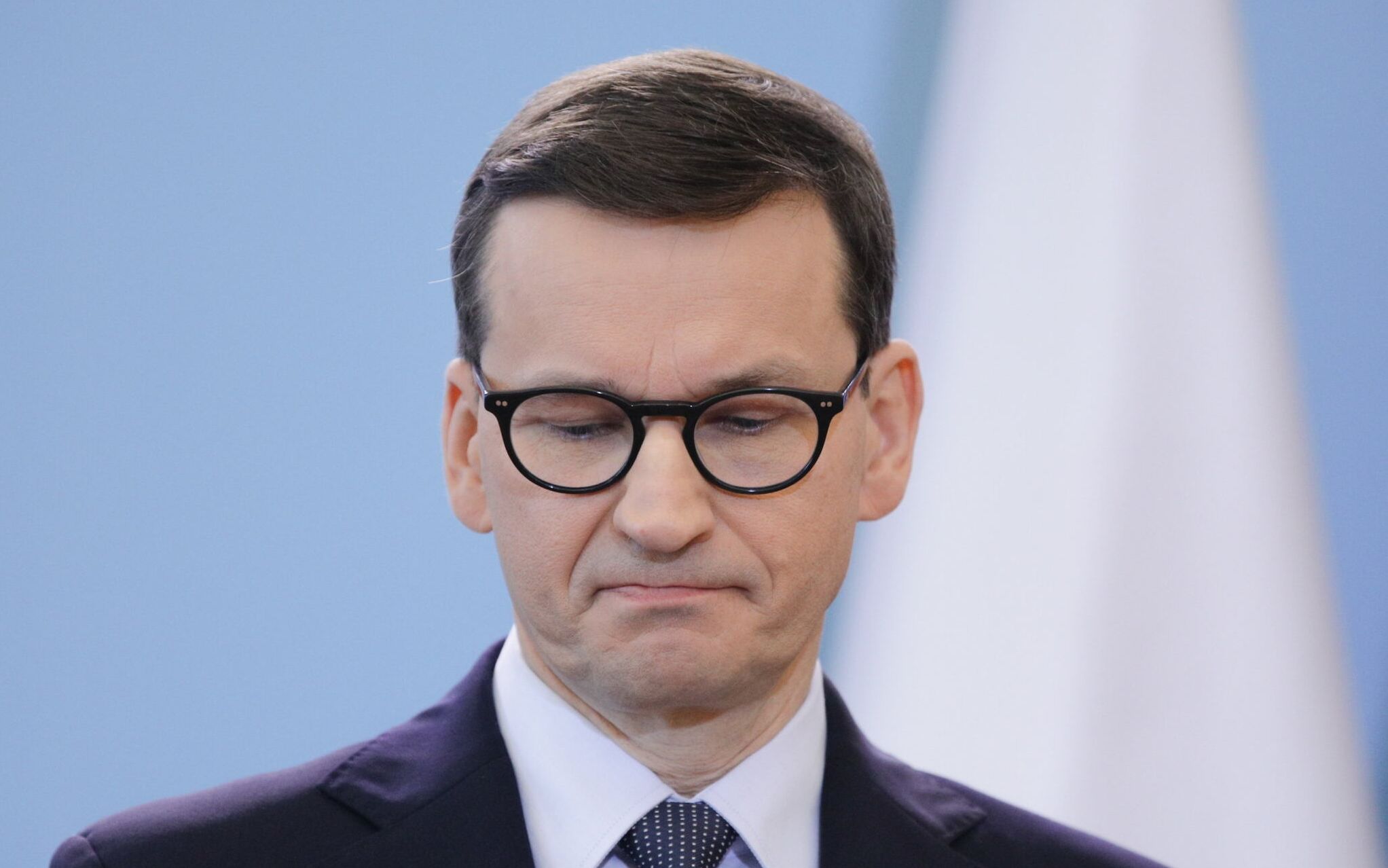 10.11.2021 Warszawa , Kancelaria Prezesa Rady Ministrow . Premier Mateusz Morawiecki i Przewodniczacy Rady Europejskiej Charles Michel podczas powitania . 

Fot. Dawid Zuchowicz / Agencja Wyborcza.pl