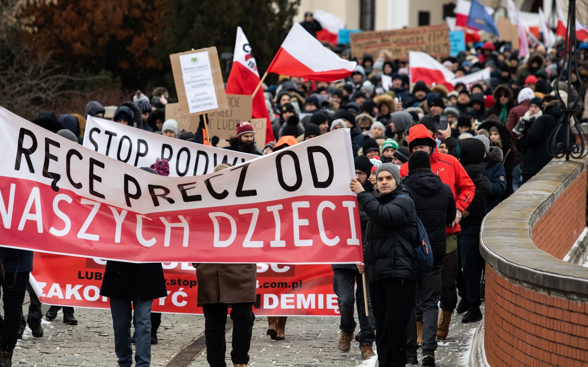 22.01.2022 Lublin . Manifestacja antyszczepionkowcow " Marsz o Wolnosc - Zakonczyc Plandemie " . 
Fot. Jakub Orzechowski / Agencja Wyborcza.pl