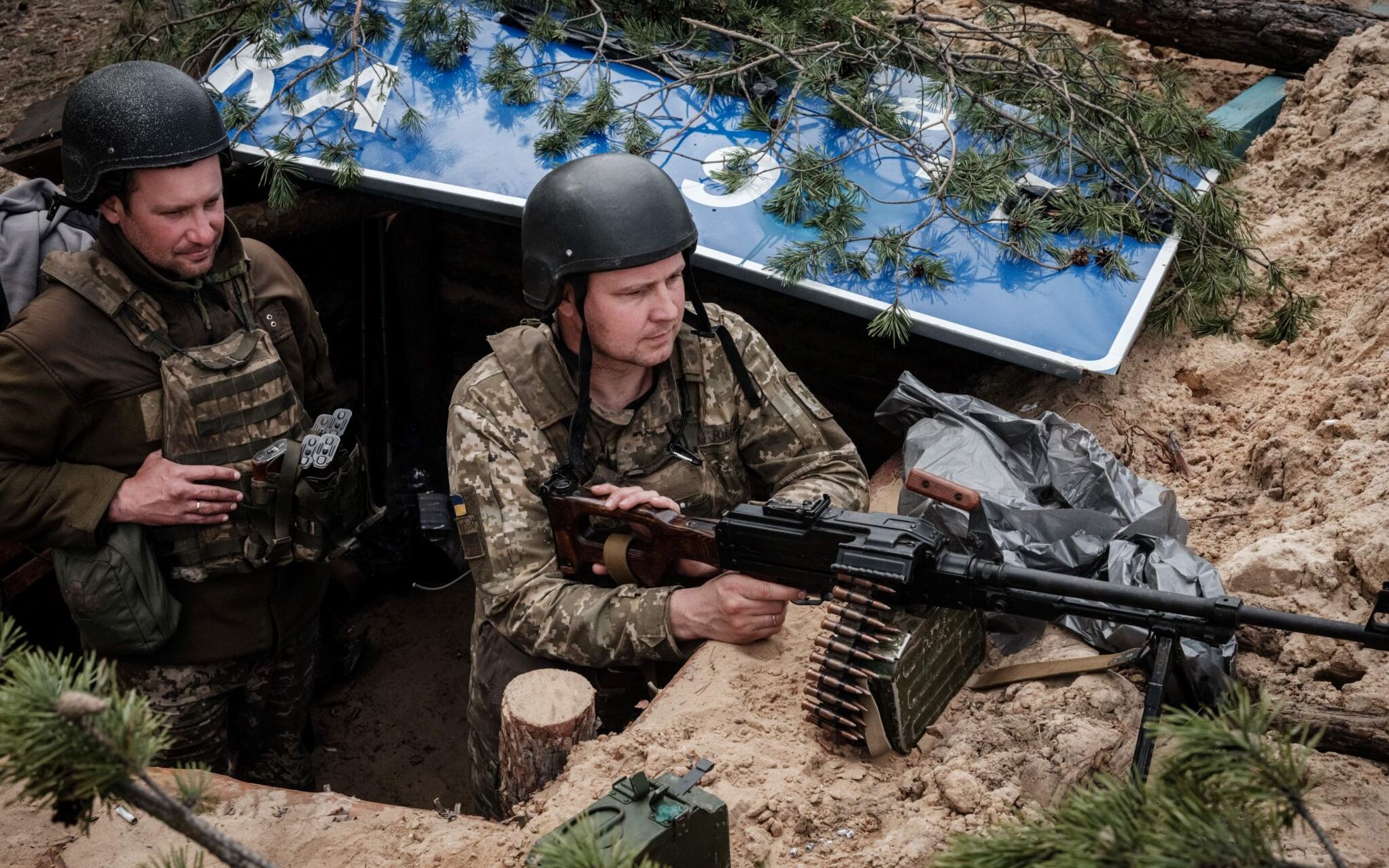 Ukrainian soldiers rest at their position near Lyman, eastern Ukraine, on April 28, 2022, amid Russian invasion of Ukraine. (Photo by Yasuyoshi CHIBA / AFP)