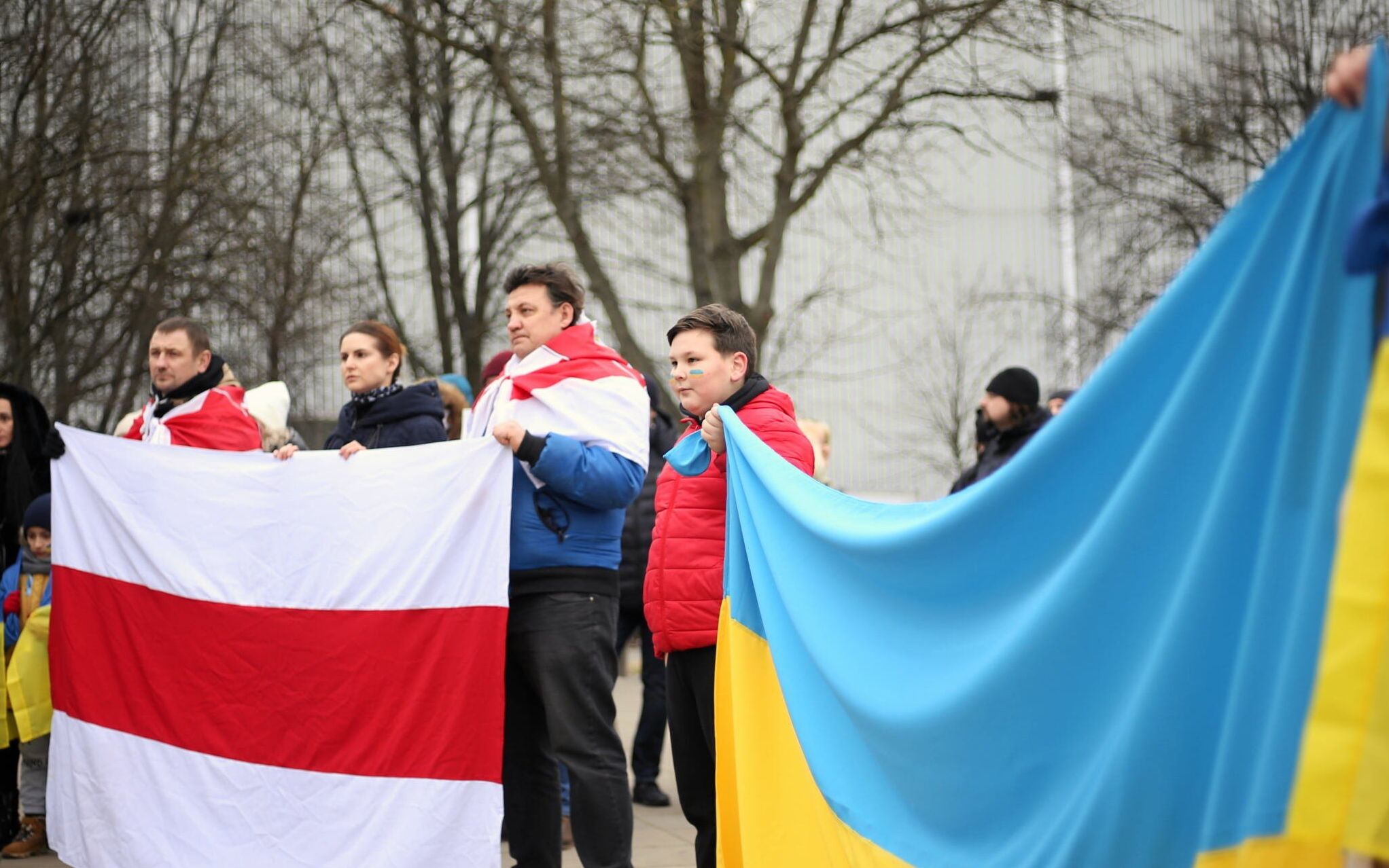 06.03.2022 Szczecin , pl. Solidarnosci . Manifestacja Solidarne_ni z Ukraina - Dzien Praw Kobiet . Organizatorzy : Stowarzyszenie Mi-Gracja , Strajk Kobiet Szczecin . Dom Kultury Slowianin .
Fot. Cezary Aszkielowicz / Agencja Wyborcza.pl