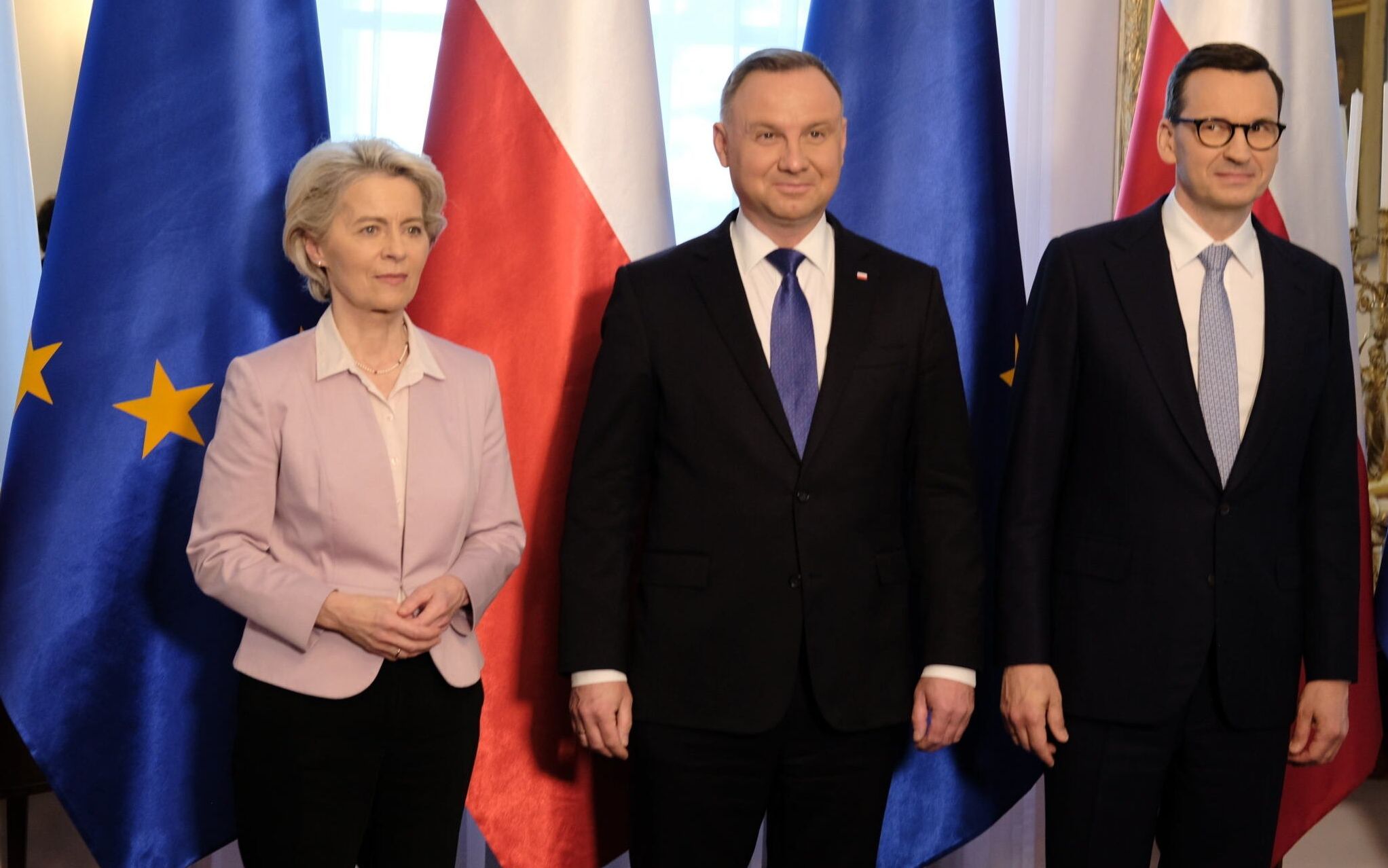 02.06.2022 Warszawa , al Ujazdowskie, Belweder. Wizyta przewodniczacej Komisji Europejskiej Ursuli von der Leyen. N/z: Ursula von der Leyen, Andrzej Duda, Mateusz Morawiecki
Fot. Slawomir Kaminski / Agencja Wyborcza.pl