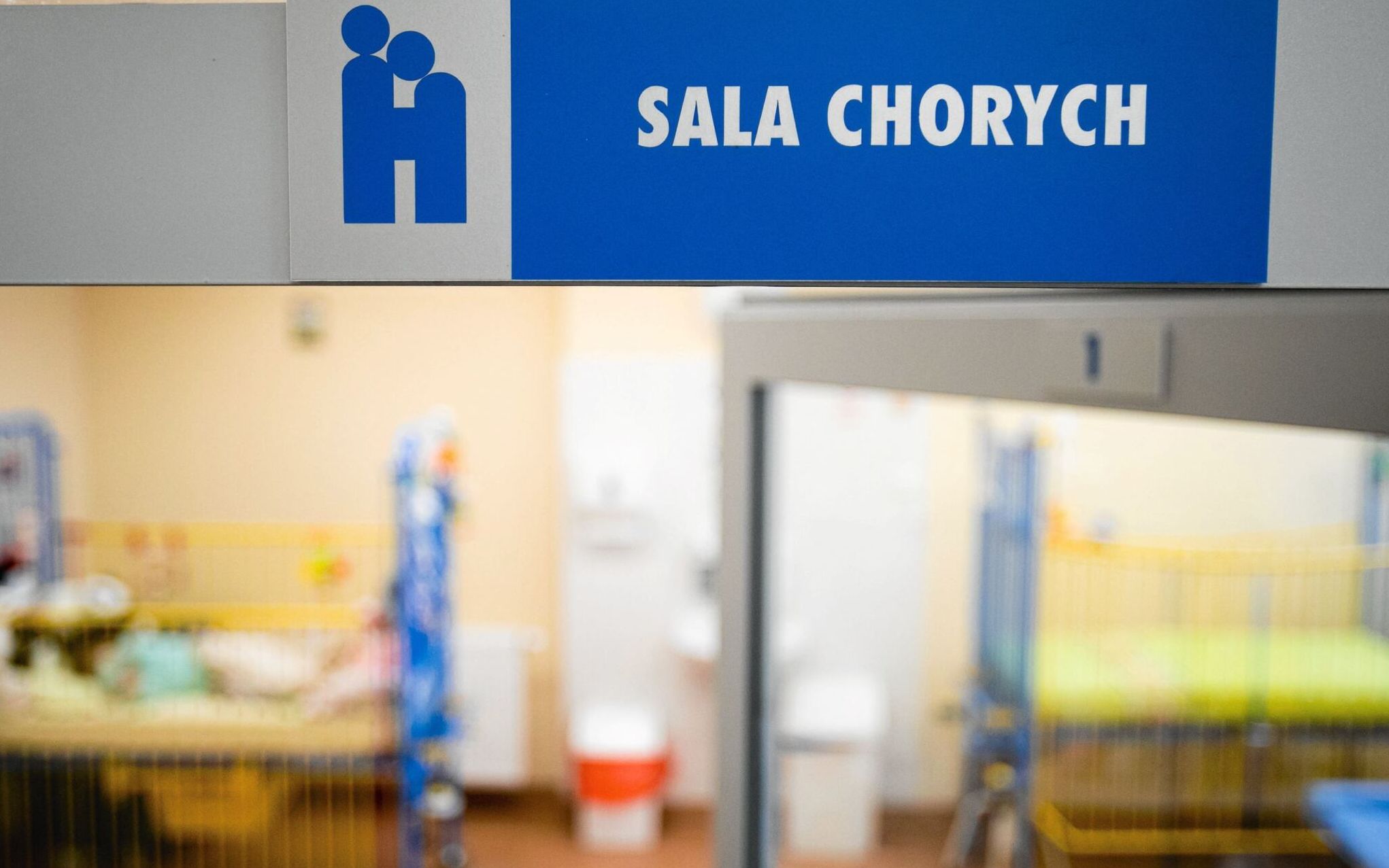 Grafika do artykułu Uwaga na PIMS. To nowe, groźne powikłanie po koronawirusie u dzieci. Jakie są objawy?