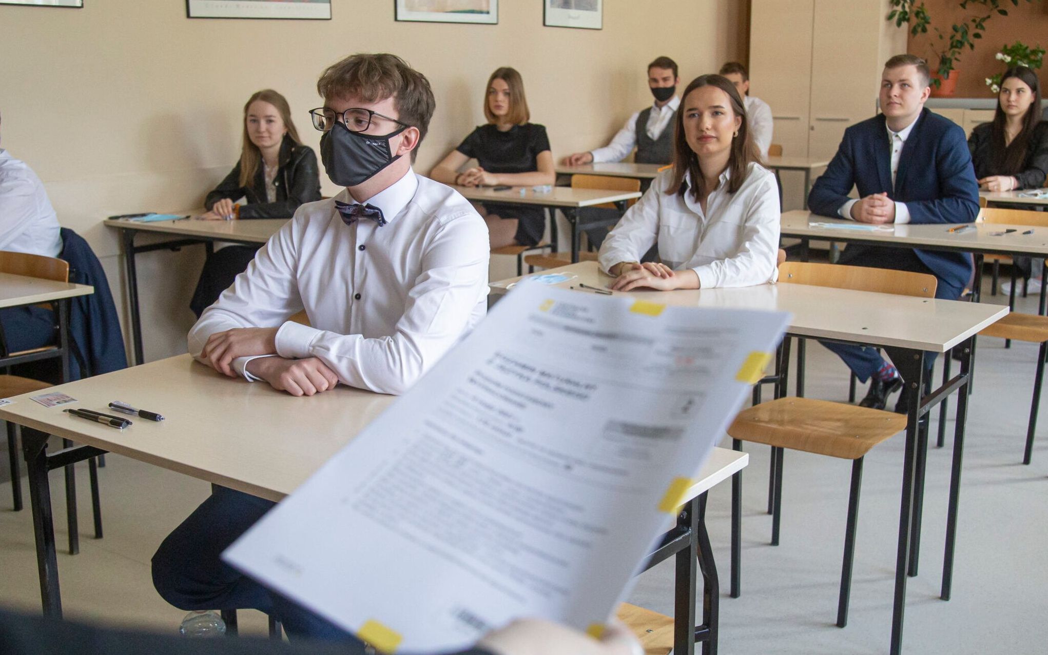 04.05.2021  Bialystok . IV Liceum Ogolnoksztalcace , matura z jezyka polskiego w okresie pandemii koronawirusa Covid 19 .
Fot. Agnieszka Sadowska/ Agencja Gazeta. *** Local Caption *** .
