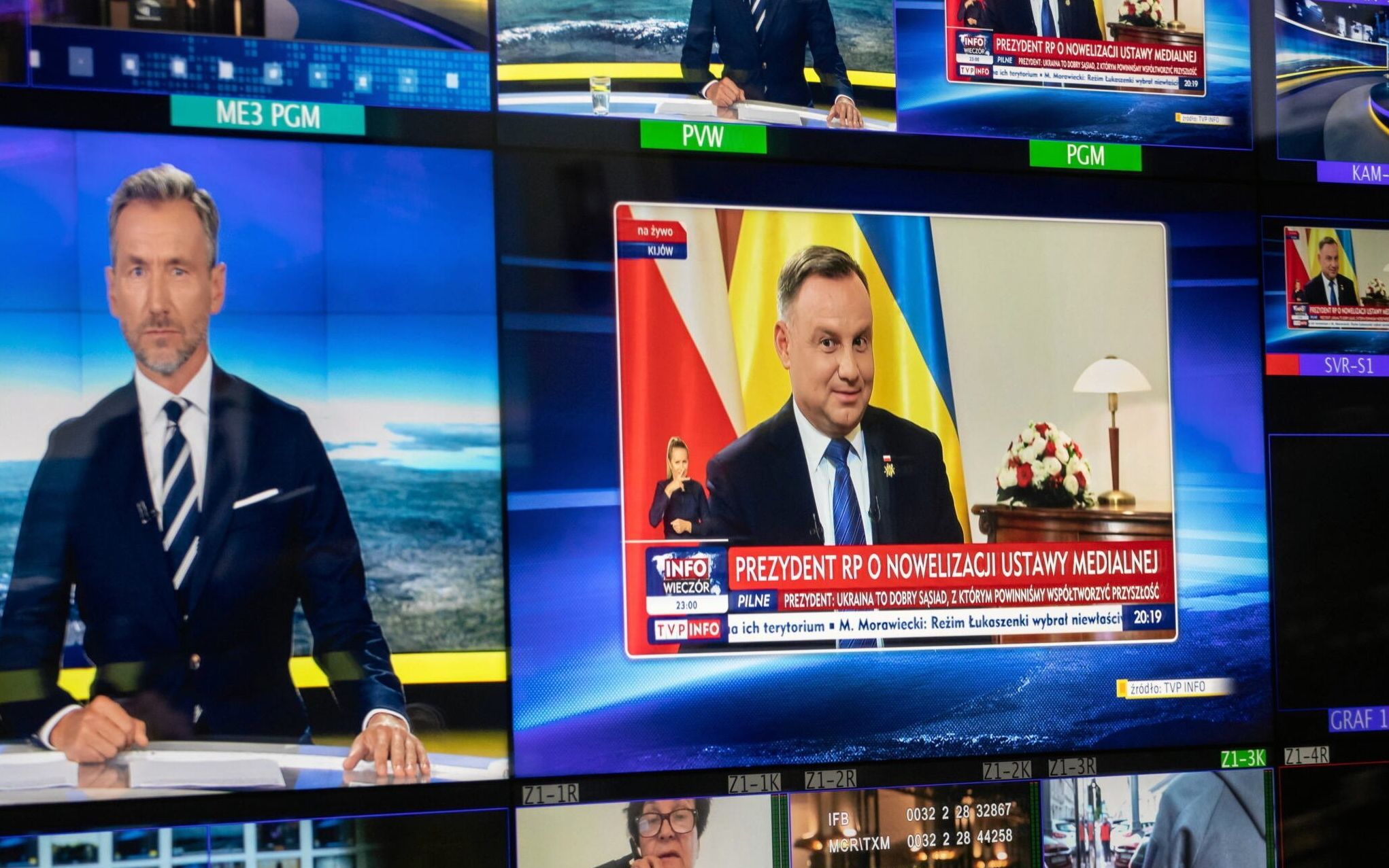 25.08.2021 Warszawa , ul. Wiertnicza 166 , siedziba TVN . Studio telewizyjne TVN24 podczas programu informacyjnego " Fakty " .?Fot. Maciek Jazwiecki / Agencja Gazeta