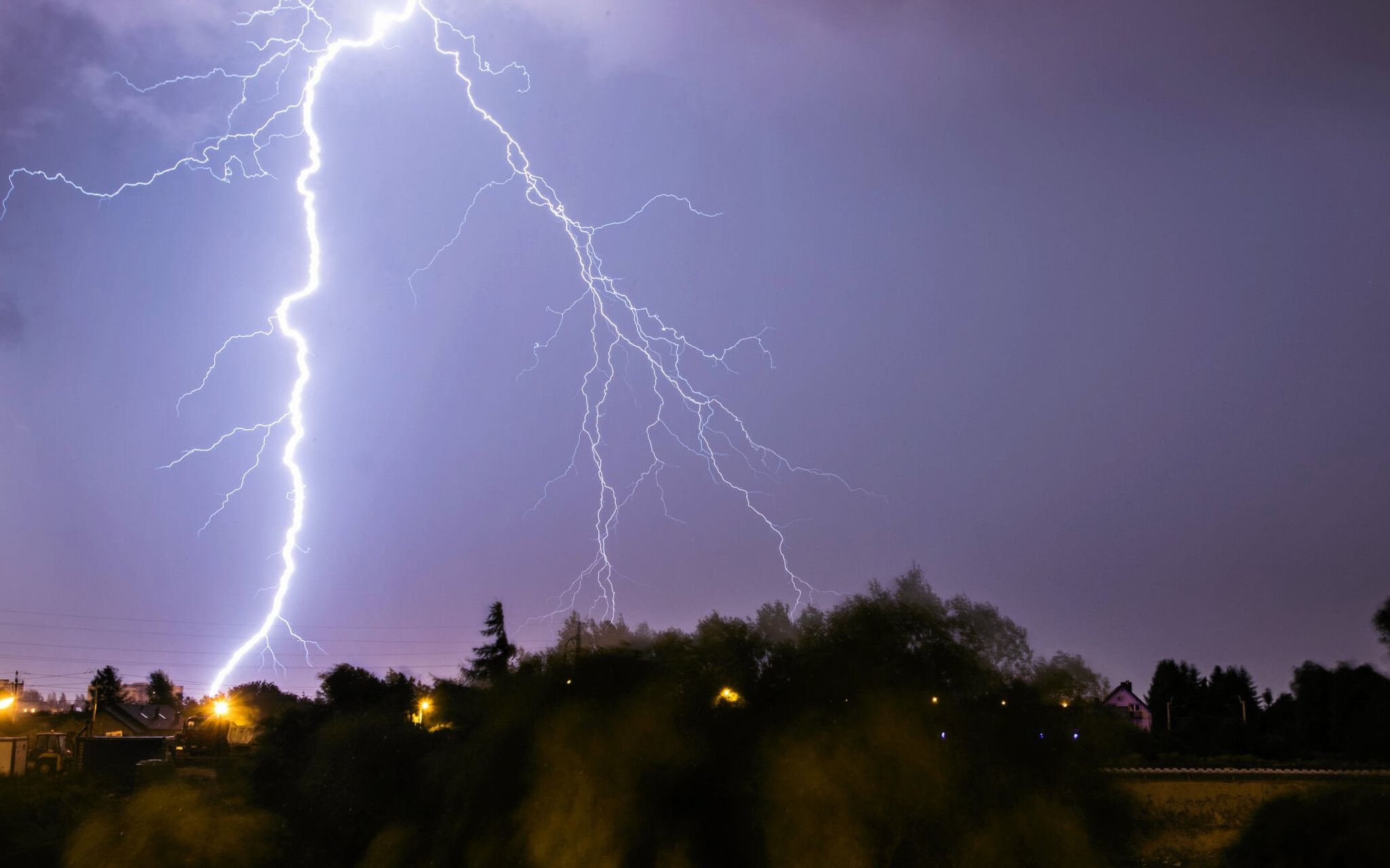 13.08.2019 Lublin . Wyladowania atmosferyczne podczas burzy .
Fot. Jakub Orzechowski / Agencja Wyborcza.pl