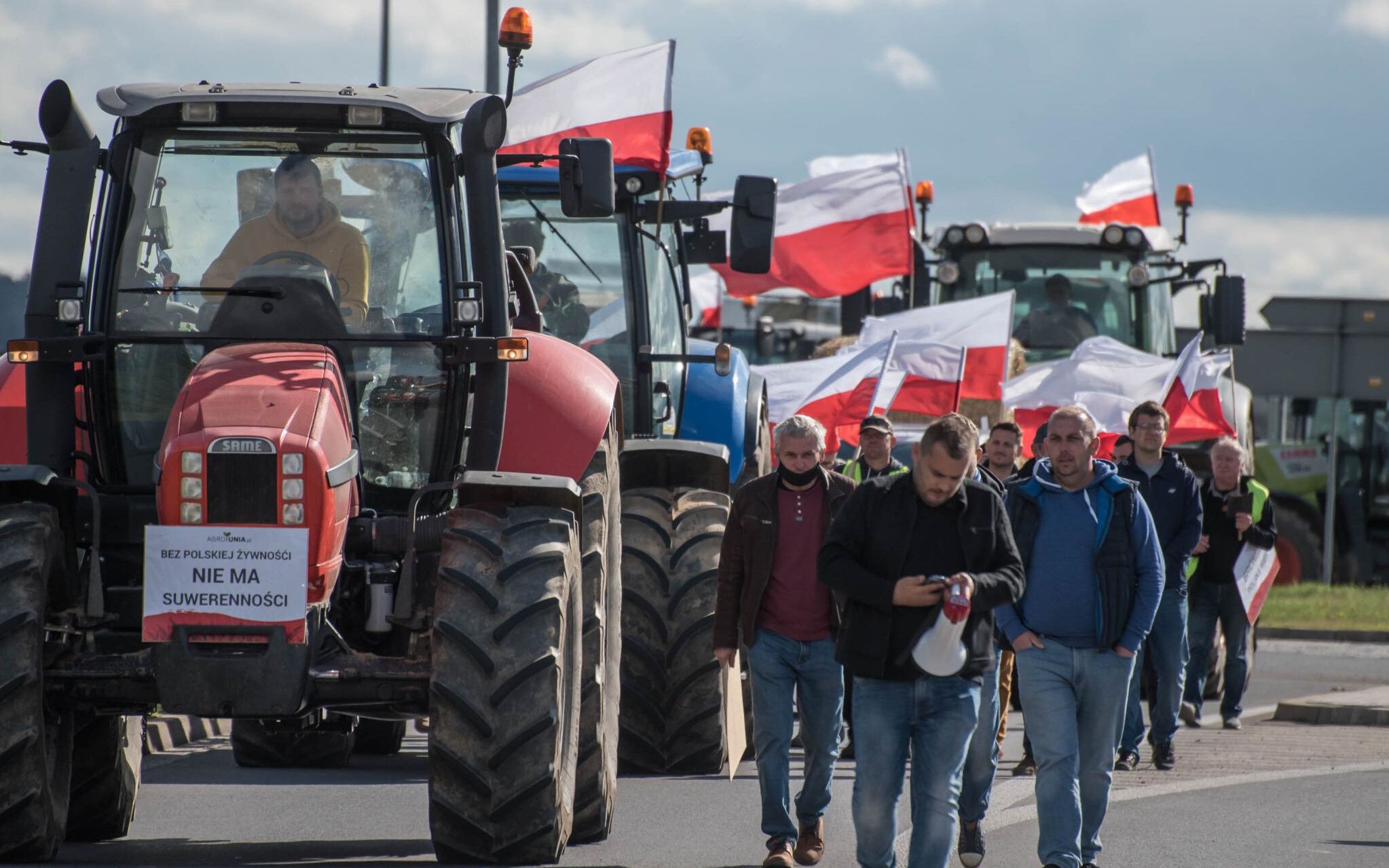 07.10.2020 Zielona Gora . Protest rolnikow pod Sulechowem na S3 w zwiazku z Piatka dla zwierzat Kaczynskiego .
Fot. Wladyslaw Czulak / Agencja Gazeta
