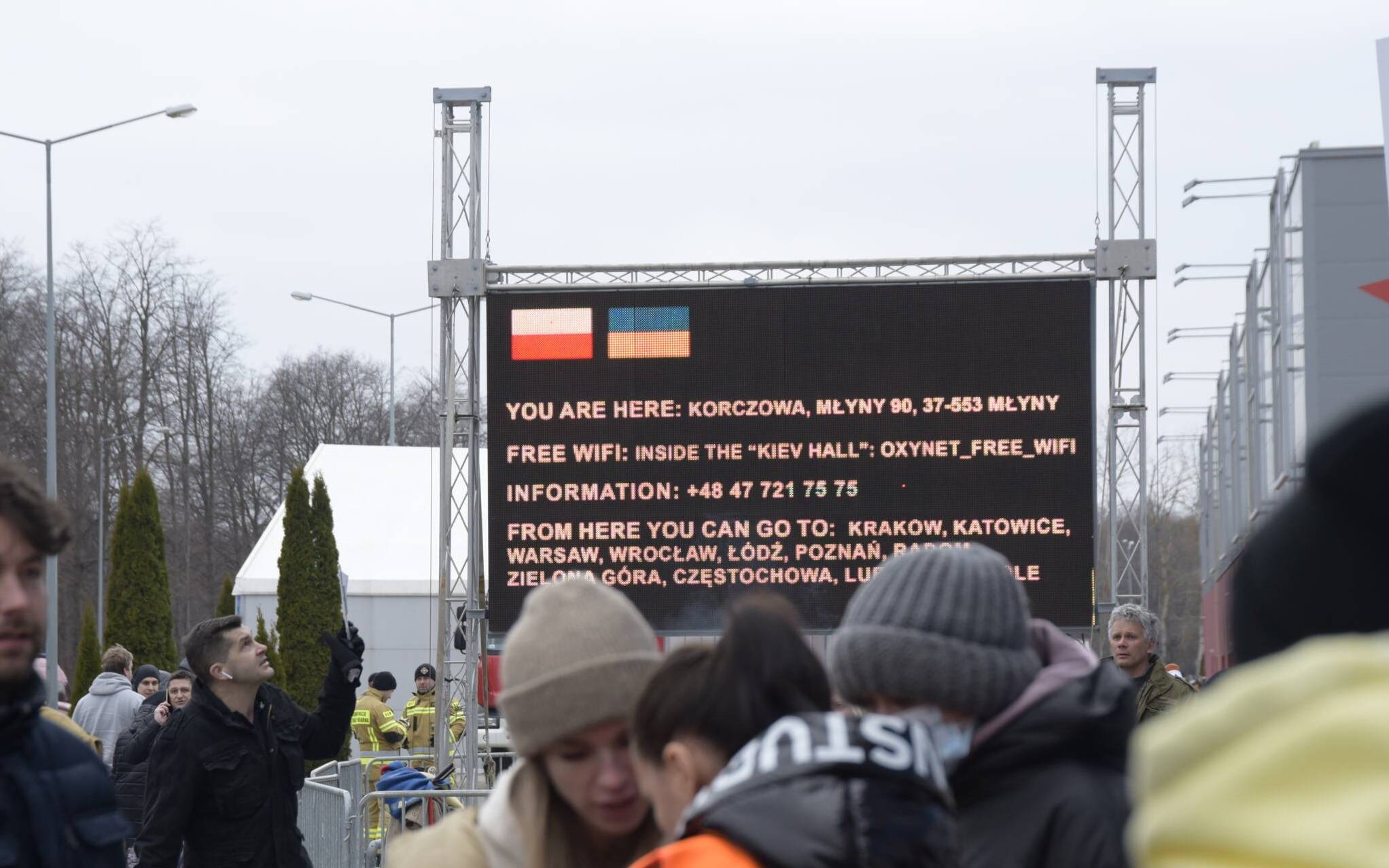 Grafika do artykułu "Znajomi z Krymu nie wierzą, że u nas jest wojna" [RELACJA Z GRANICY]