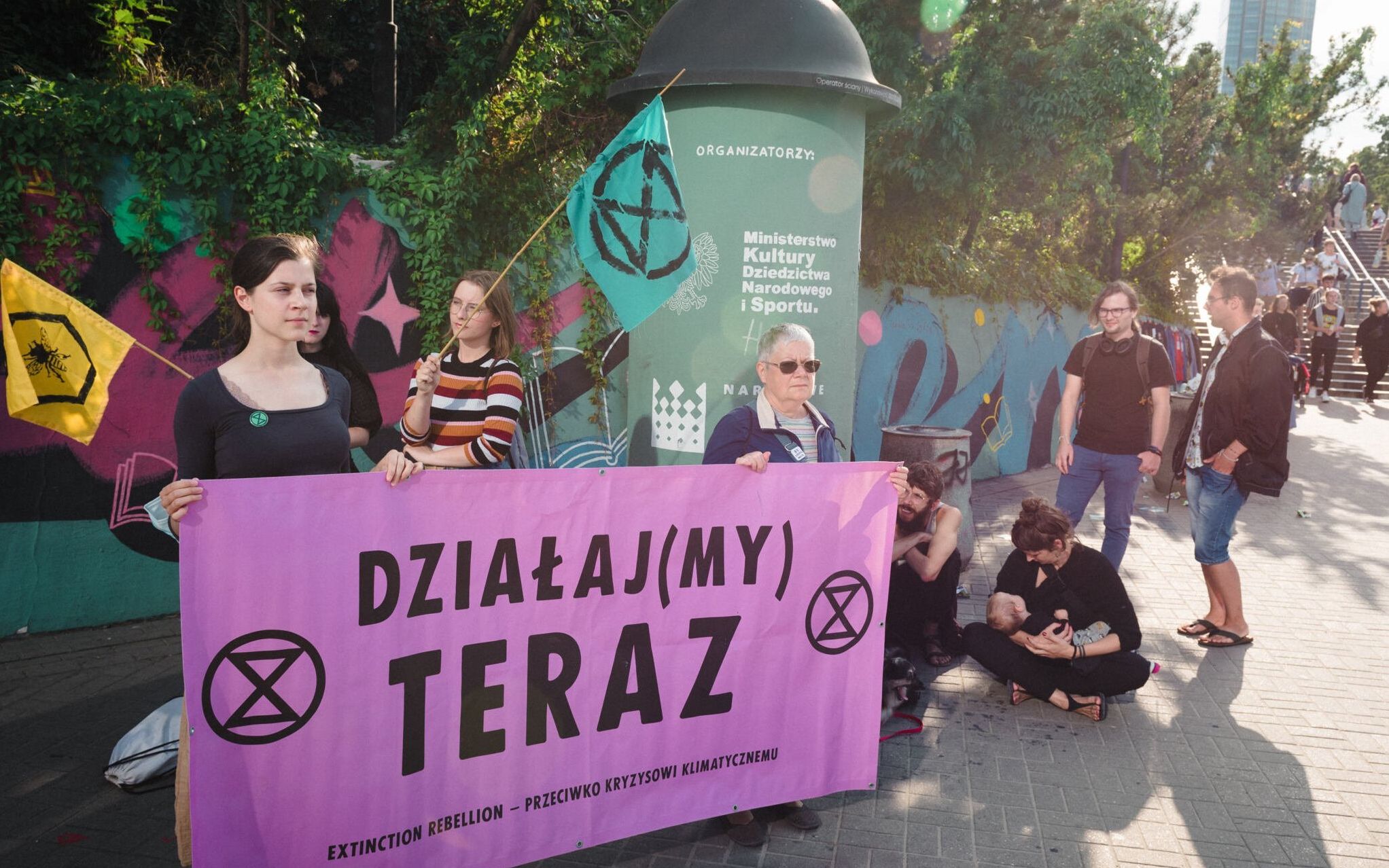 Warszawa, 19.08.2021. „Czerwony Alarm dla Ludzkości” – protest aktywistów klimatycznych