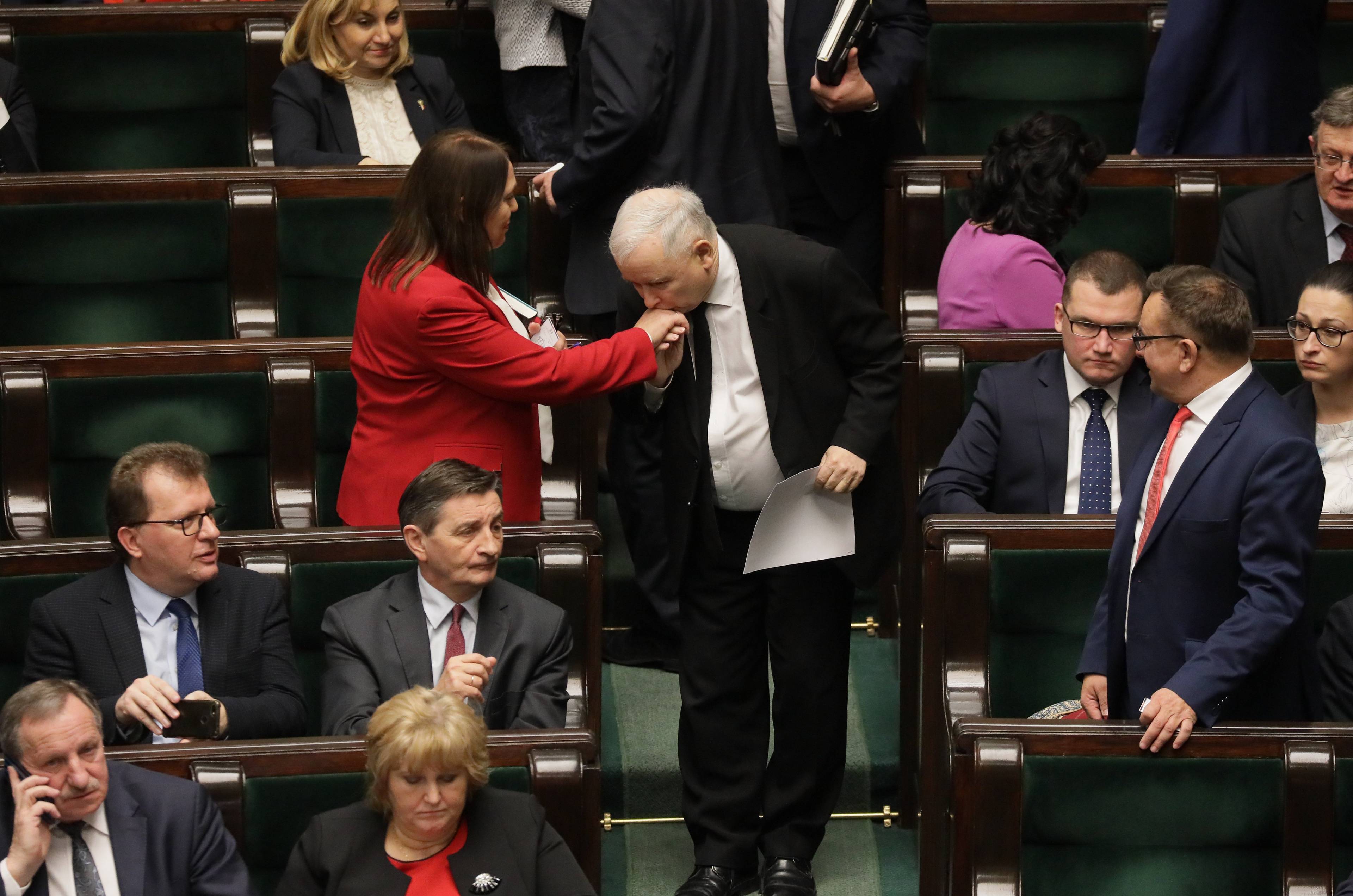 4. posiedzenie Sejmu X Kadencji - glosowanie nad ustawa kagancowa PiS