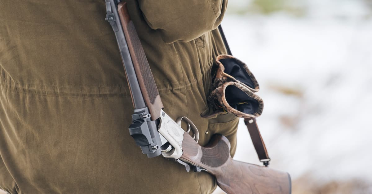 „Król kłusowników" uniknie kary? Prokuratura umarza postępowanie w sprawie myśliwego Pawła P.