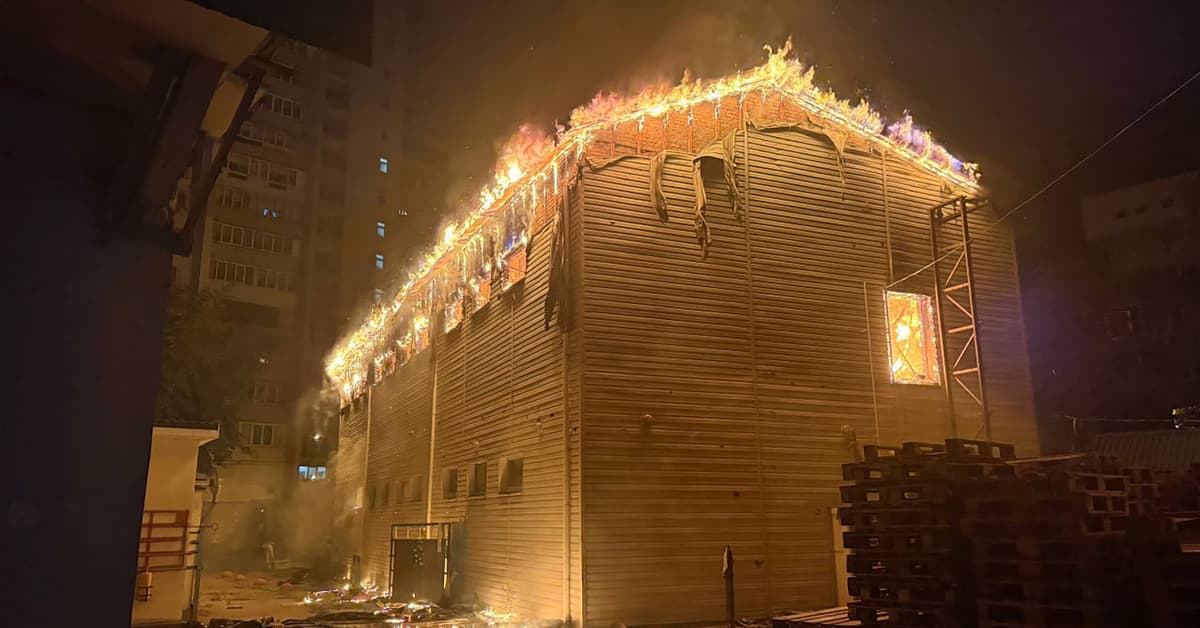 12 osób nie żyje, uszkodzony szpital dla dzieci. Potężny atak Rosji na Kijów