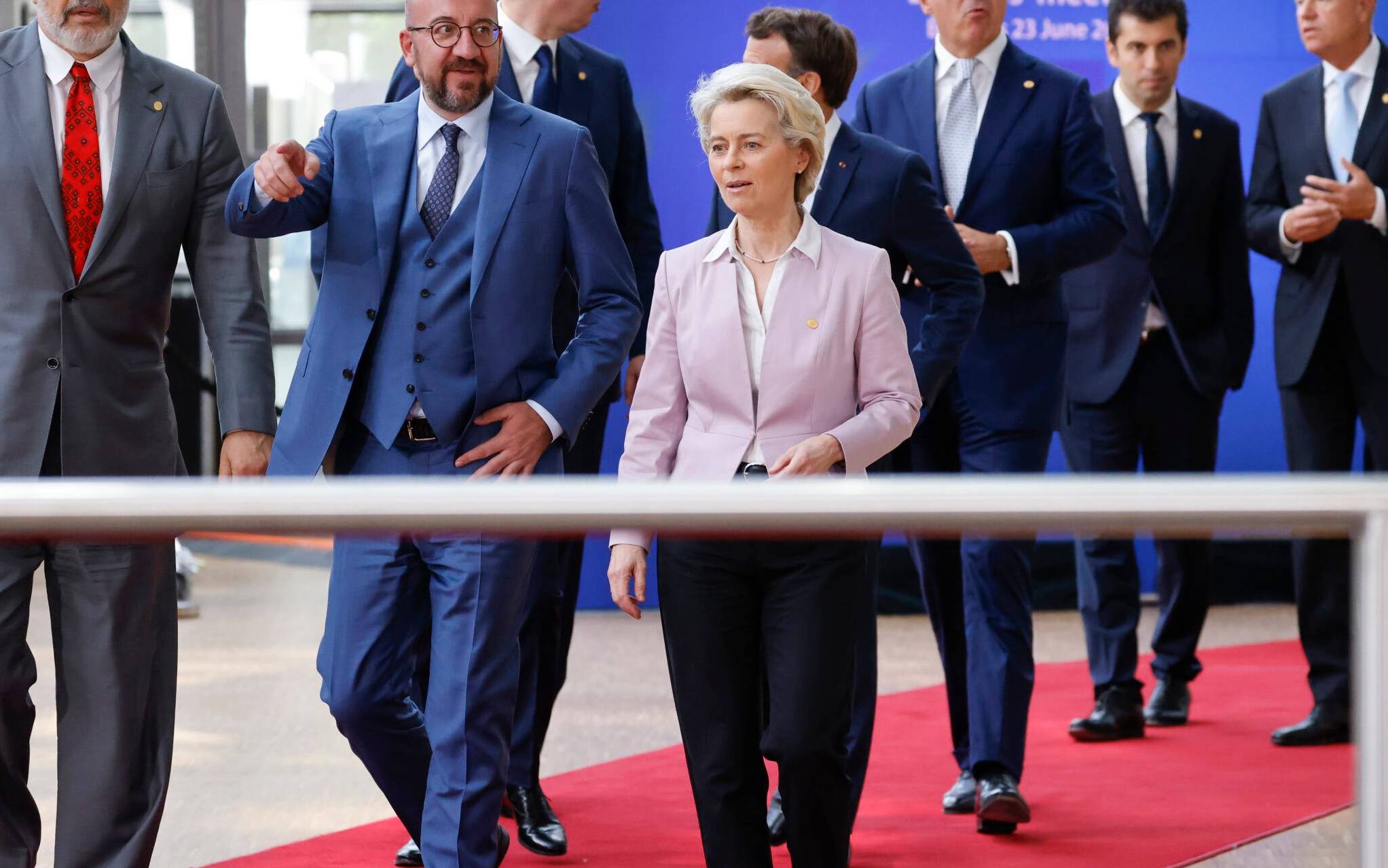 (From L/R) Prime Minister of Albania Edi Rama, President of the European Council Charles Michel and President of the European Commission Ursula von der Leyen arrive for a family photo during the EU-Western Balkans leaders' meeting in Brussels on June 23, 2022. - The European Union, which at a summit on June 23 and 24, 2022, will discuss whether to make Ukraine a membership candidate, has admitted over 15 countries in the past three decades. (Photo by Ludovic MARIN / AFP)