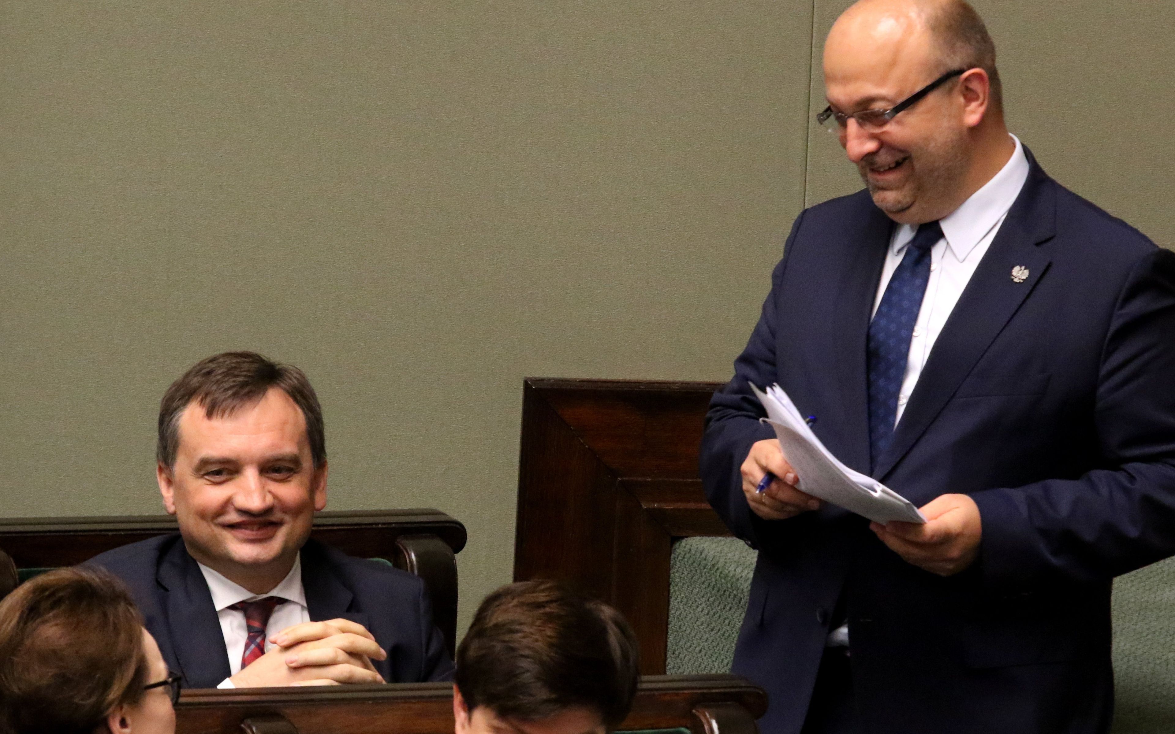 20.07.2018 Warszawa . Sejm . Od lewej: minister edukacji narodowej Anna Zalewska , minister sprawiedliwosci Zbigniew Ziobro , minister Beata Szydlo , wiceminister sprawiedliwosci Lukasz Piebiak podczas drugiego czytania projektu ustaw sadowych .
Fot. Kuba Atys / Agencja Gazeta