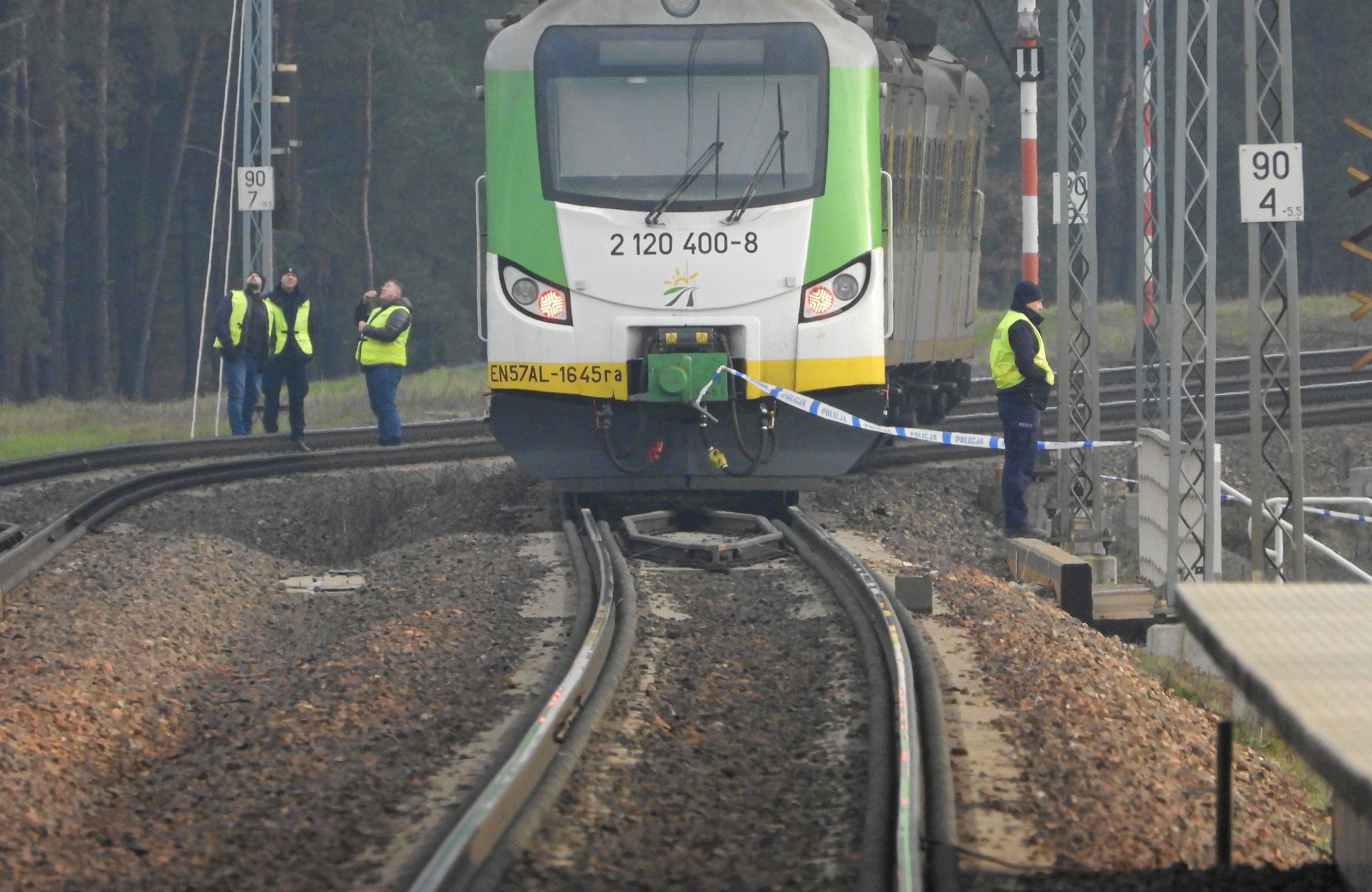 Uszkodzony fragment torowiska w powiecie garwolinskim
