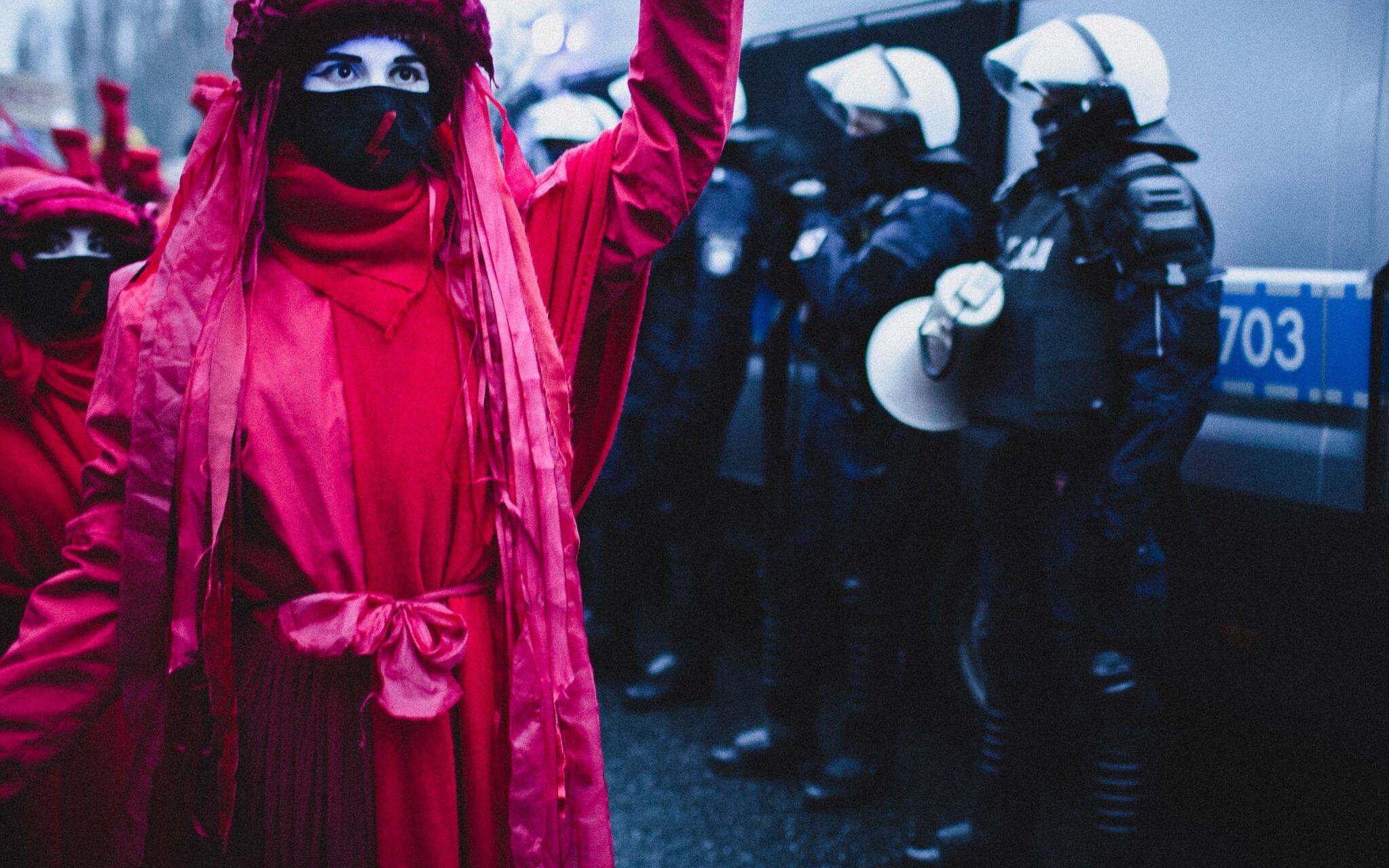 Grafika do artykułu 2020 w obiektywie OKO.press: bunt kobiet, walka o godność LGBT i klimat [ZDJĘCIA]