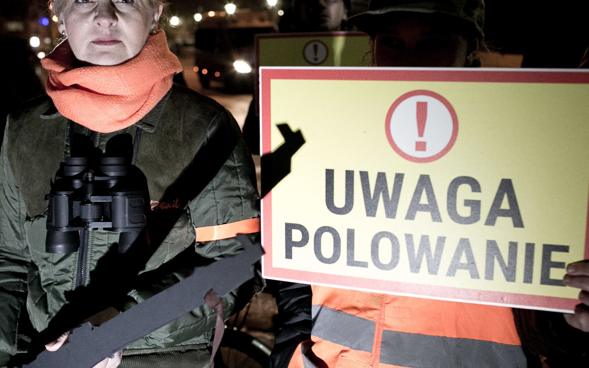 Grafika do artykułu PSL poprze w Senacie więzienie za utrudnianie polowań. Wajrak apeluje o odrzucenie ustawy, na ulicach protesty