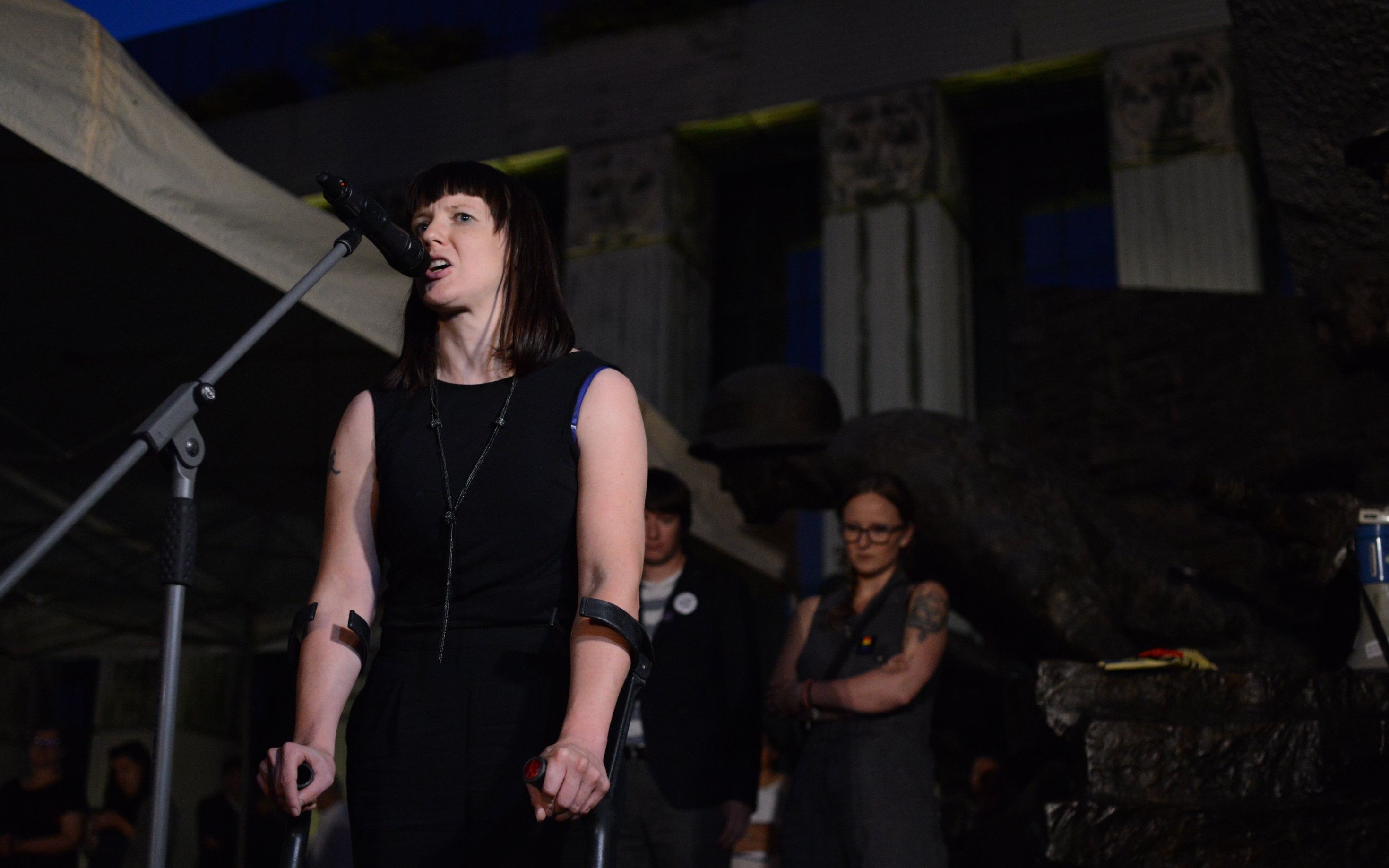 04.07.2018 Warszawa , plac Krasinskich . Plywaczka paraolimpijska Karolina Hamer podczas protestu w obronie Sadu Najwyzszego .
Fot. Maciek Jazwiecki / Agencja Gazeta