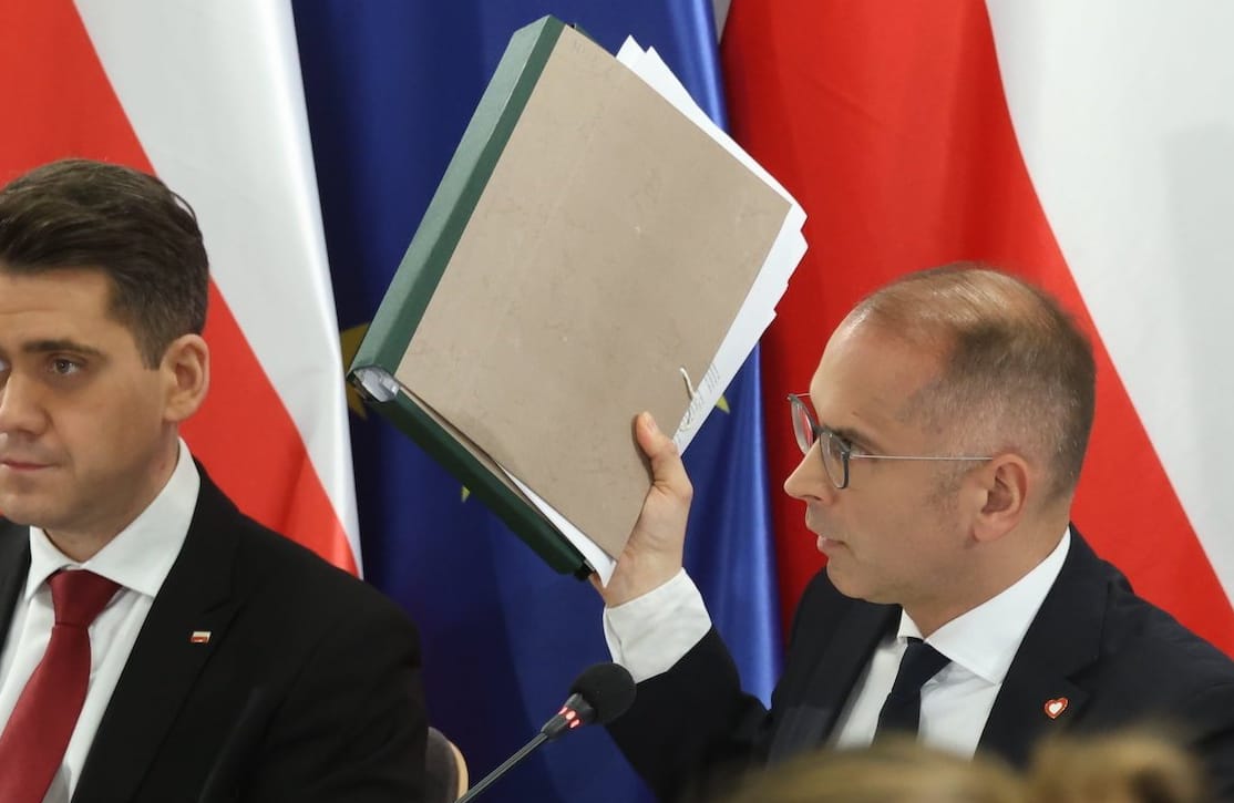 Komisja śledcza ds. afery wizowej. Michal Szczerba oraz jego zastępcy Daniel Milewski i Marek Sowa.