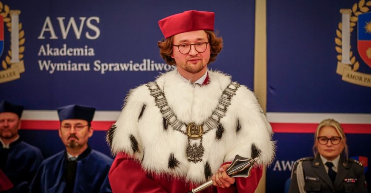 Min. Żurek odwołał rektora uczelni kadr Ziobry. Tego, który chciał golić głowy badaczom Holocaustu