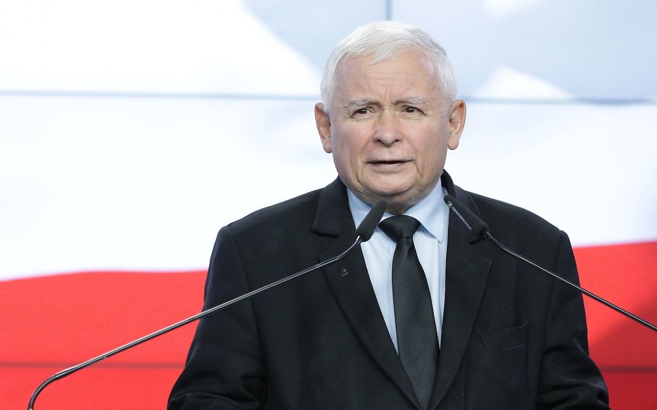 26.09.2020 Warszawa , ul. Nowogrodzka 84/86 . Prezes Prawa i Sprawiedliwosci Jaroslaw Kaczynski podczas oswiadczenia ws. umowy koalicyjnej liderow Zjednoczonej Prawicy .
Fot. Dawid Zuchowicz / Agencja Gazeta