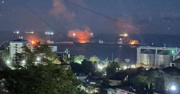 Украинские беспилотники атаковали российский порт на Черном море