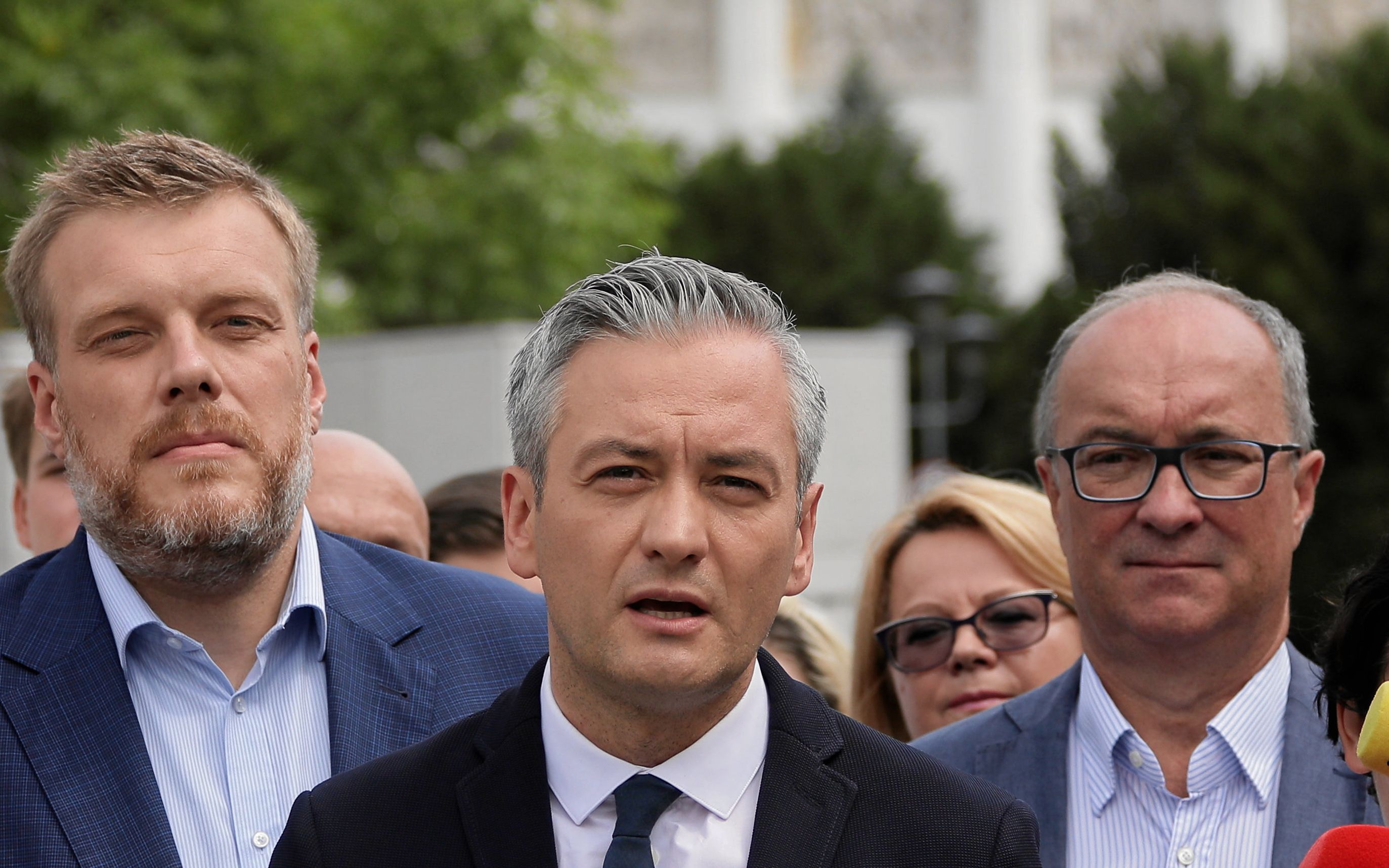 12.08.2019 Warszawa , Sejm , wspolzalozyciel i czlonek Zarzadu Krajowego partii Razem Adrian Zandberg (3l) , Marcin Kulasek z SLD (2l) , przewodniczacy Wiosny Robert Biedron (c) i szef SLD Wlodzimierz Czarzasty (5l) podczas konferencji lewicowej koalicji SLD - Razem - Wiosna ws. wspolnej opozycyjnej listy kandydatow do Senatu .
Fot. Slawomir Kaminski / Agencja Gazeta