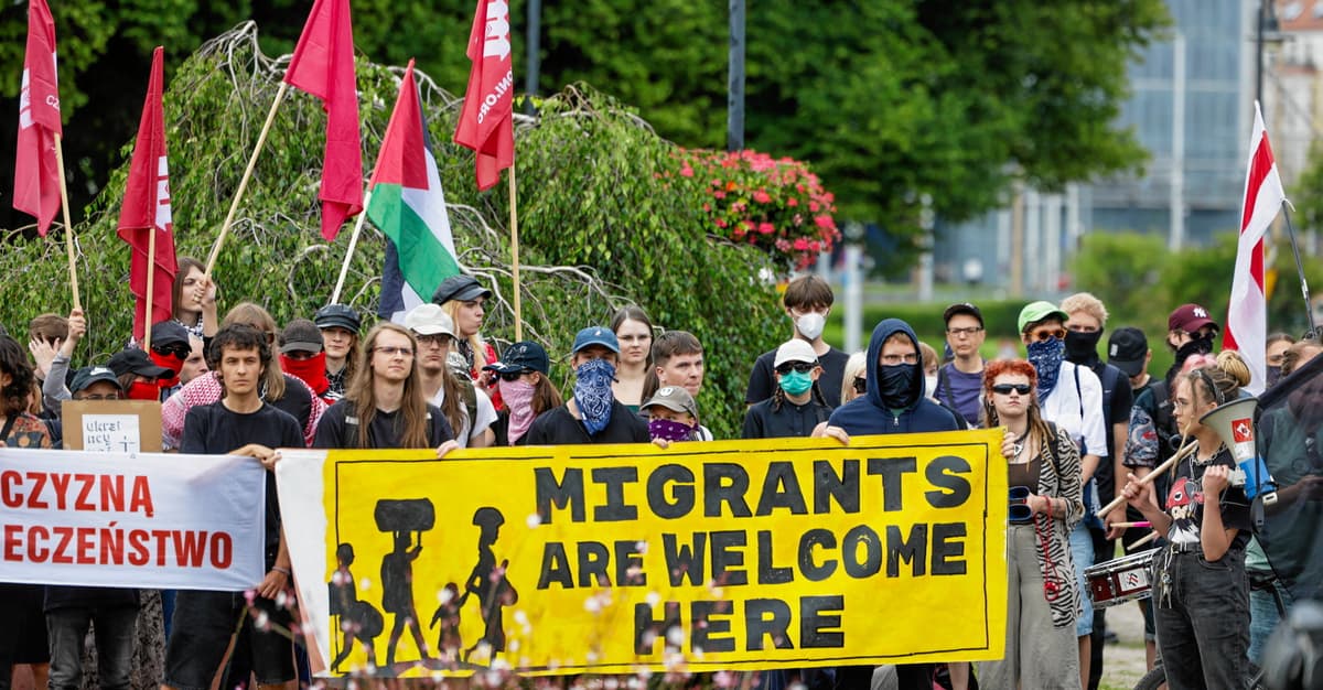 Chaos nie do przejścia. Jak rząd „ucyfrawia" wnioski o legalizację pobytu cudzoziemców