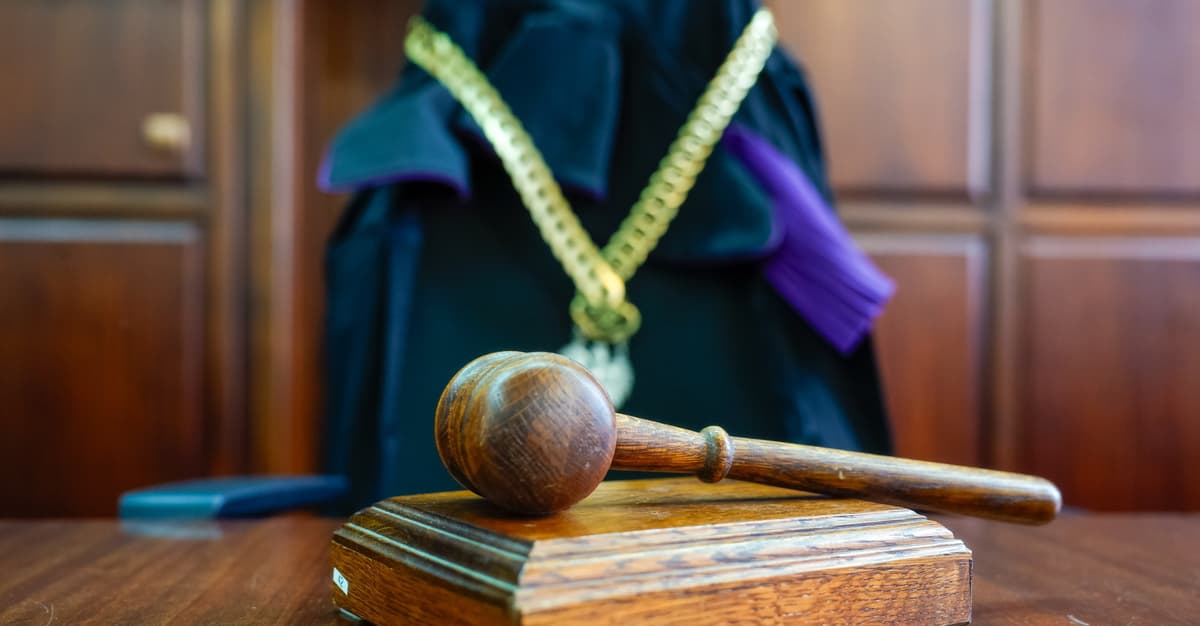 Zabił dwie osoby na drodze, trzecią poważnie ranił. Dostał pięć lat