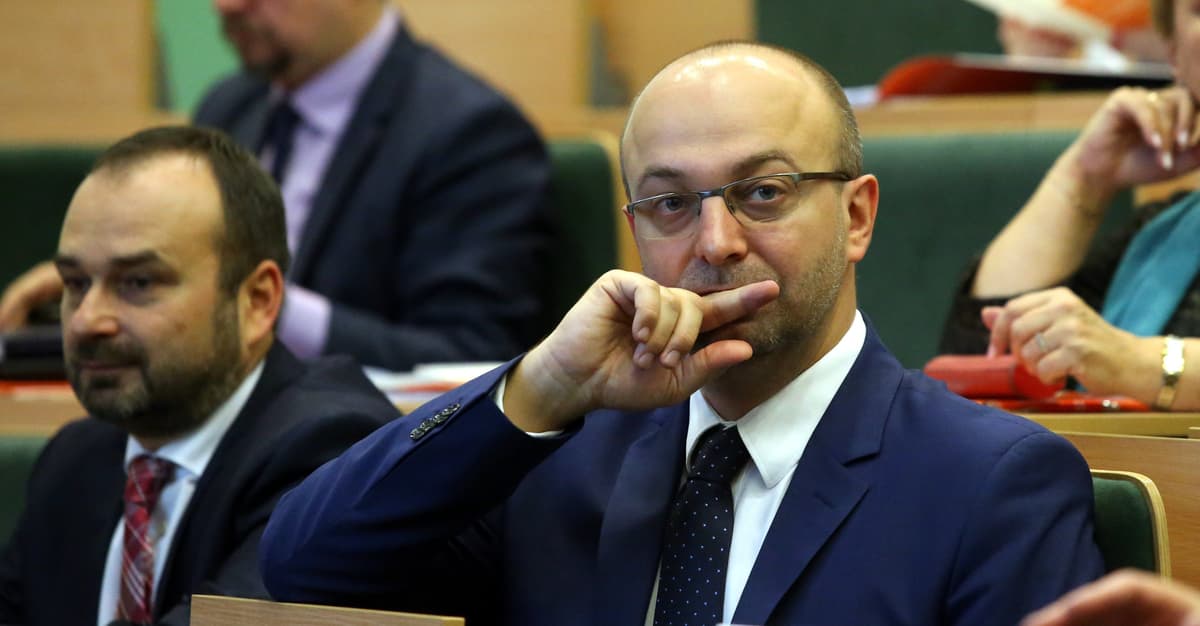 Sędzia Piebiak, mieszkanie w stolicy i śledztwo ws. testamentu cioci Niny [NEWS OKO.press]