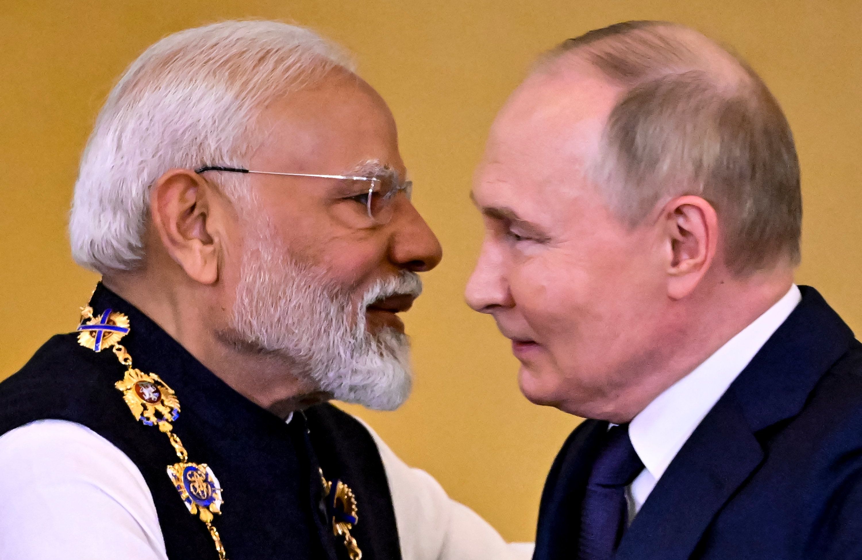 modi przytula się z putinem