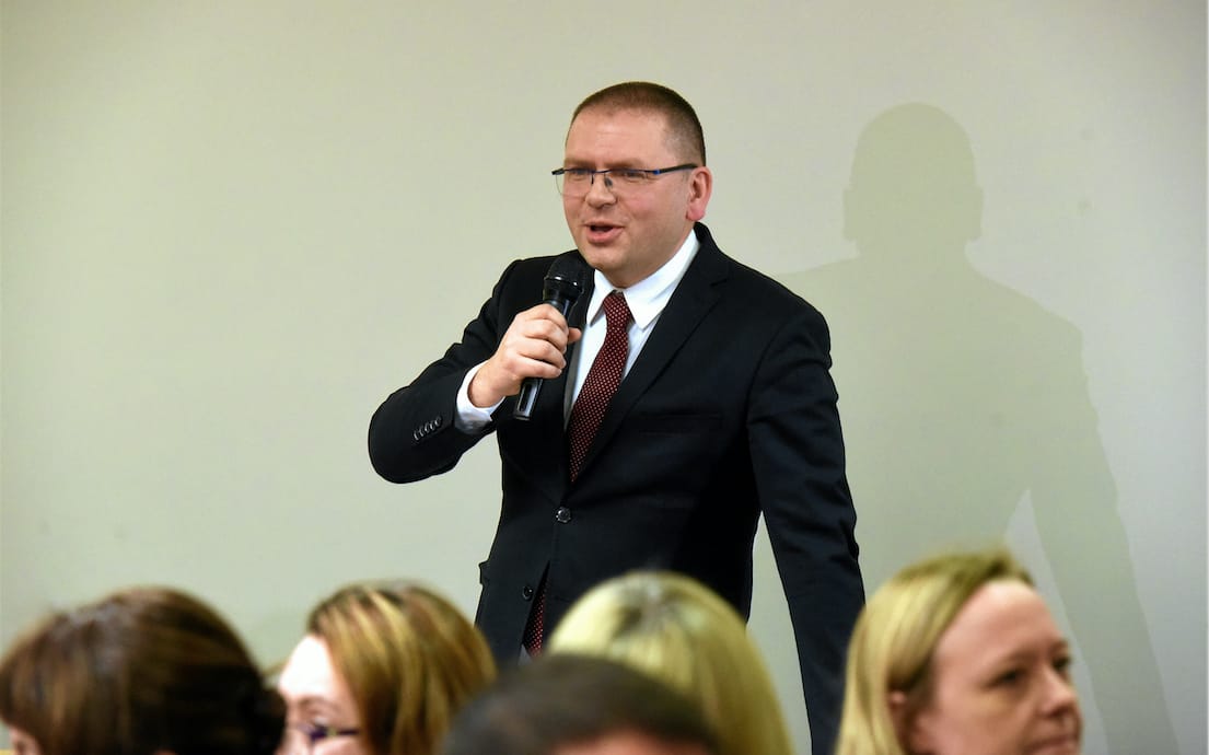 Grafika do artykułu Przeciek nazwisk z list poparcia do KRS nic nie wyjaśnia. Nawacki i KRS nadal mają problem
