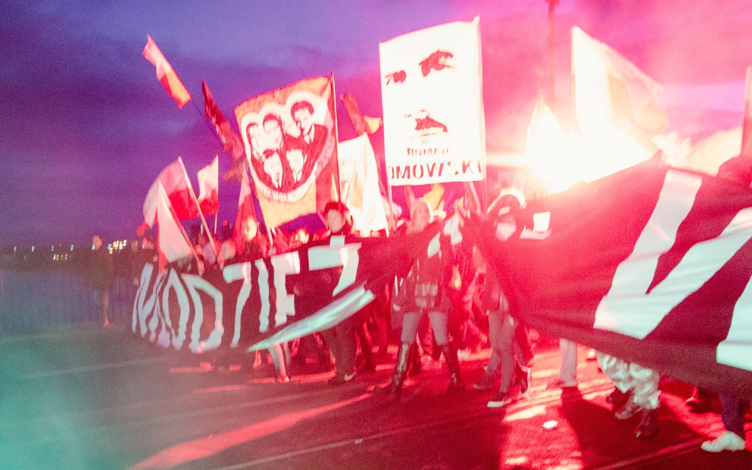 Grafika do artykułu Marsz Niepodległości. Policja uczula, żeby nie dać się zabić podczas państwowych obchodów