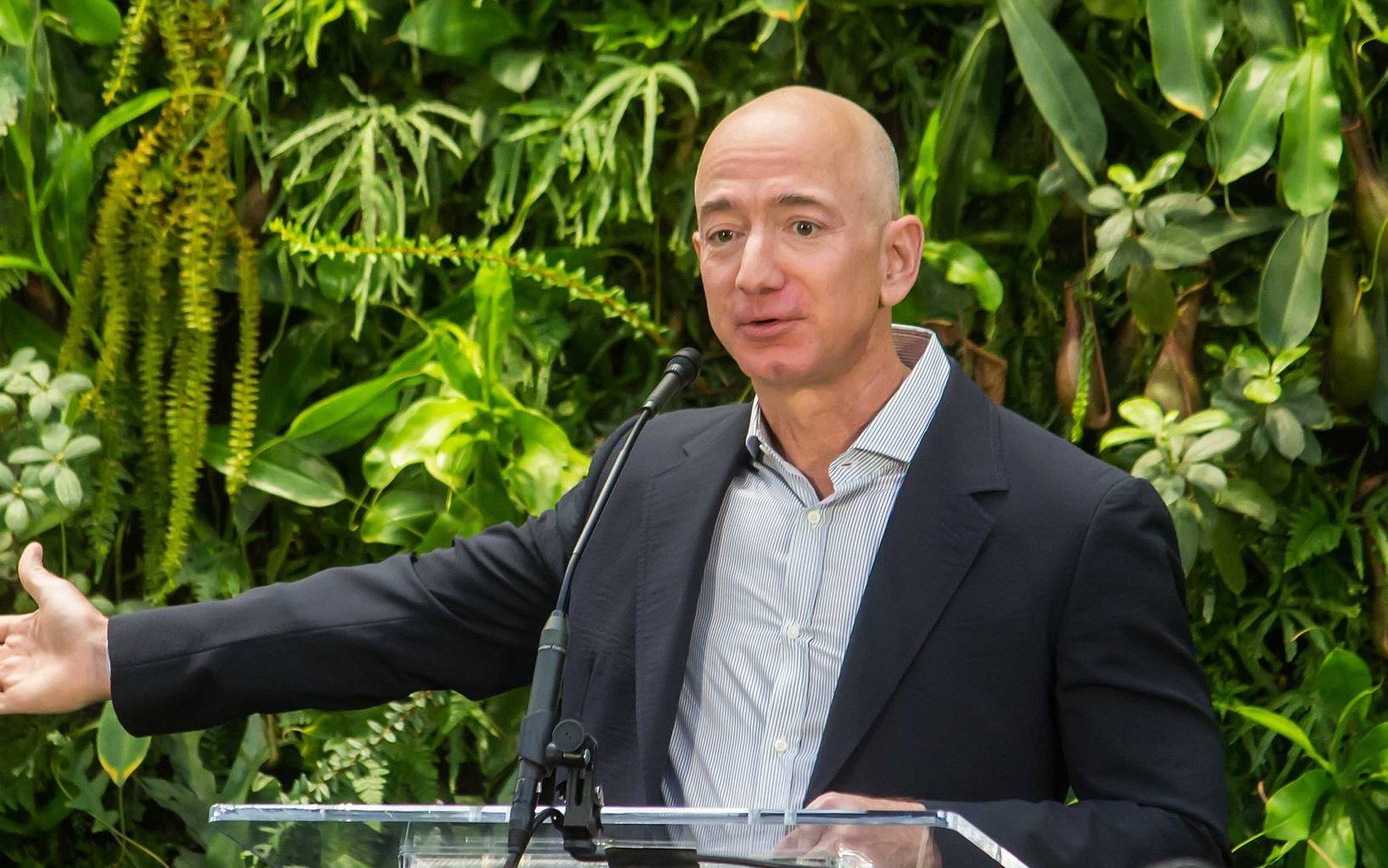 Grafika do artykułu Parlamentarzyści do Bezosa: „Piszemy do Pana z jednym celem: aby Amazon zapłacił"