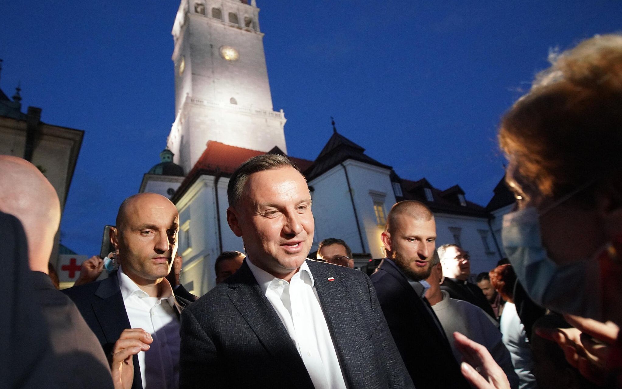 13.07.2020 Czestochowa , Jasna Gora . Prezydent RP Andrzej Duda (C) podczas wizyty prezydenta elekta Andrzeja Dudy na Jasna Gore z podziekowaniem Matce Boskiej za zwyciestwo w drugiej turze wyborow prezydenckich . 
Fot. Grzegorz Skowronek / Agencja Gazeta